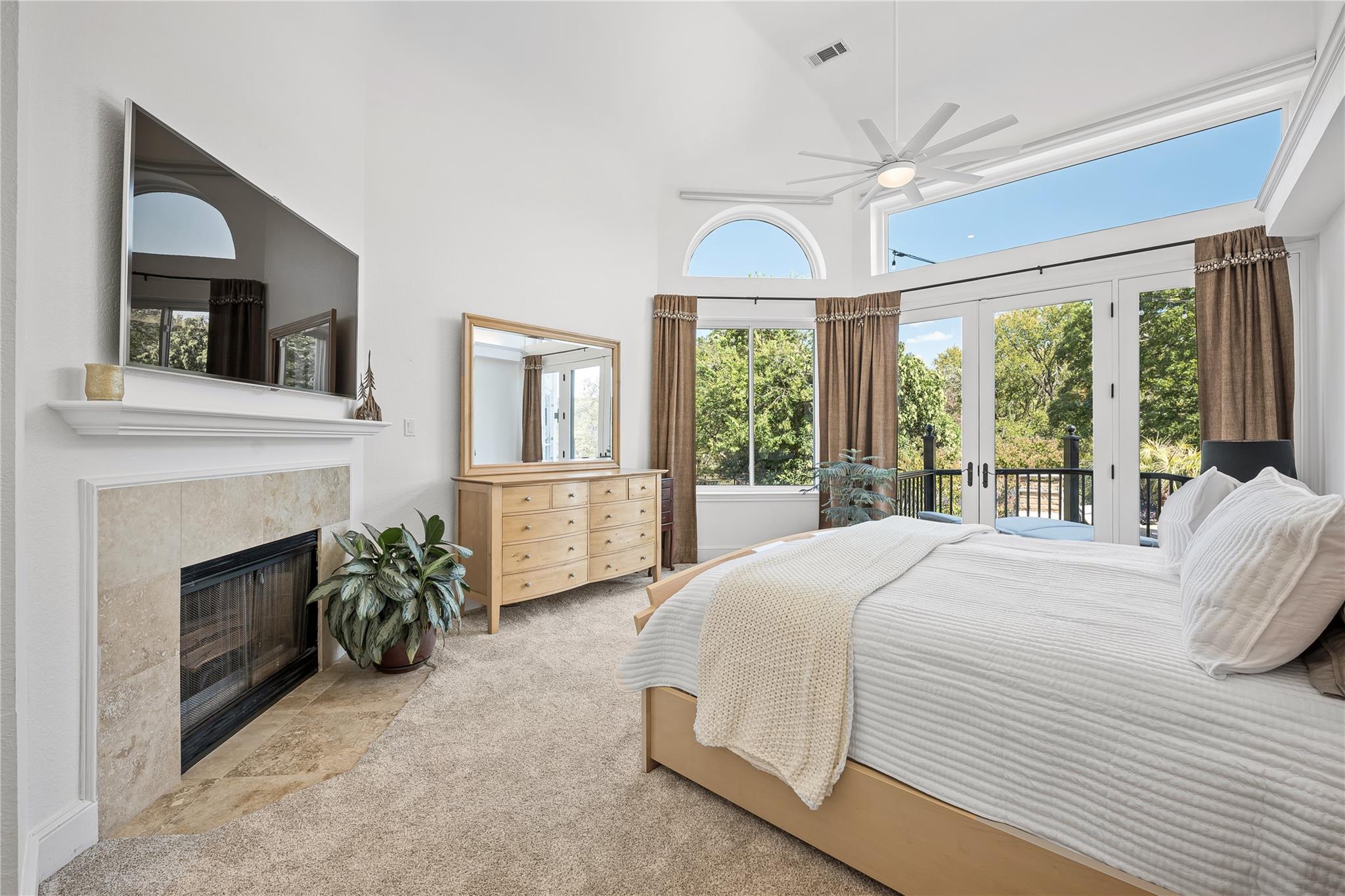Lakeway, Texas, 78734, United States, 4 Bedrooms Bedrooms, ,3 BathroomsBathrooms,Residential,Active,1945096