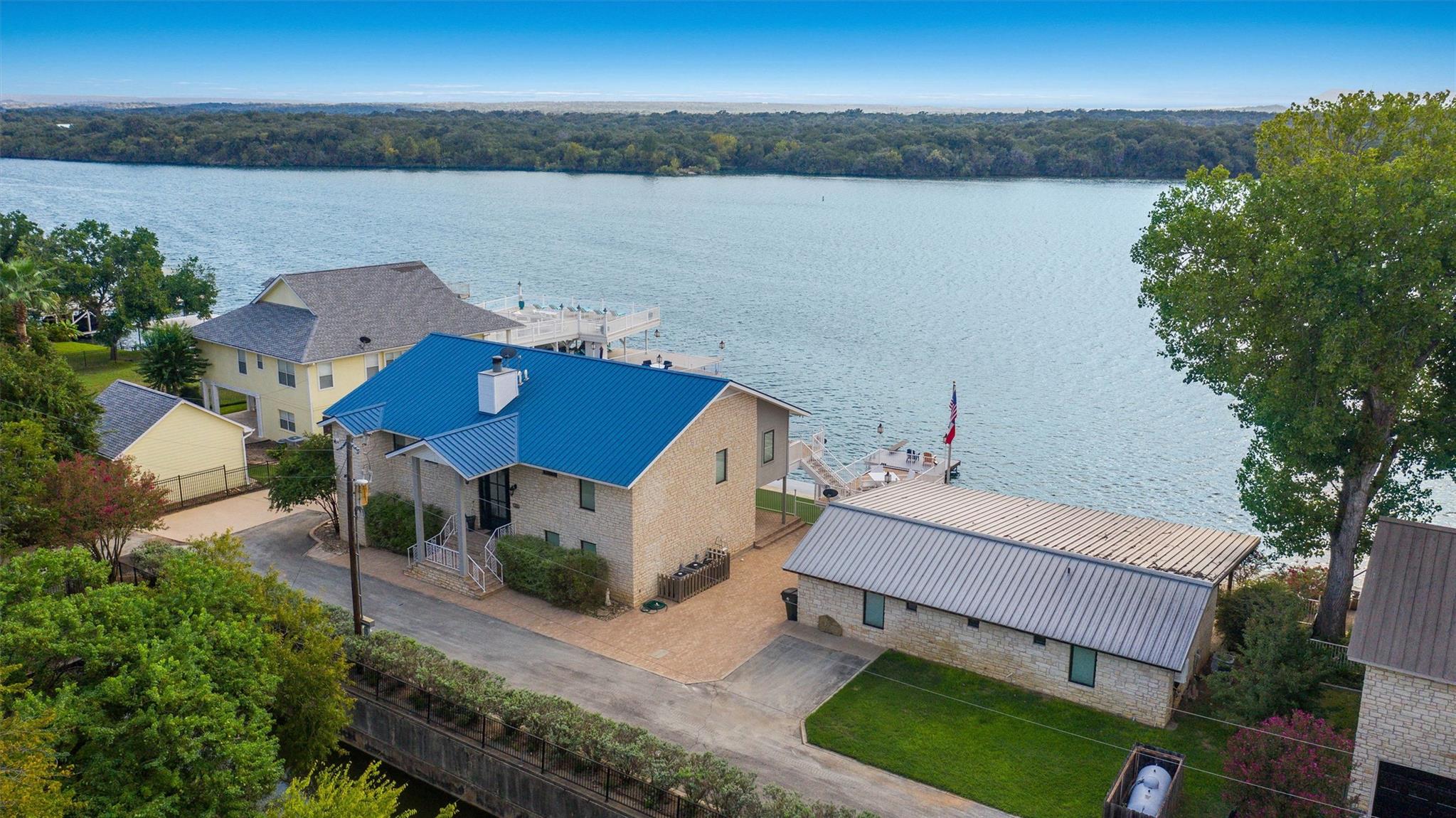 Kingsland, Texas, 78639, United States, 7 Bedrooms Bedrooms, ,6 BathroomsBathrooms,Residential,Active,1946434