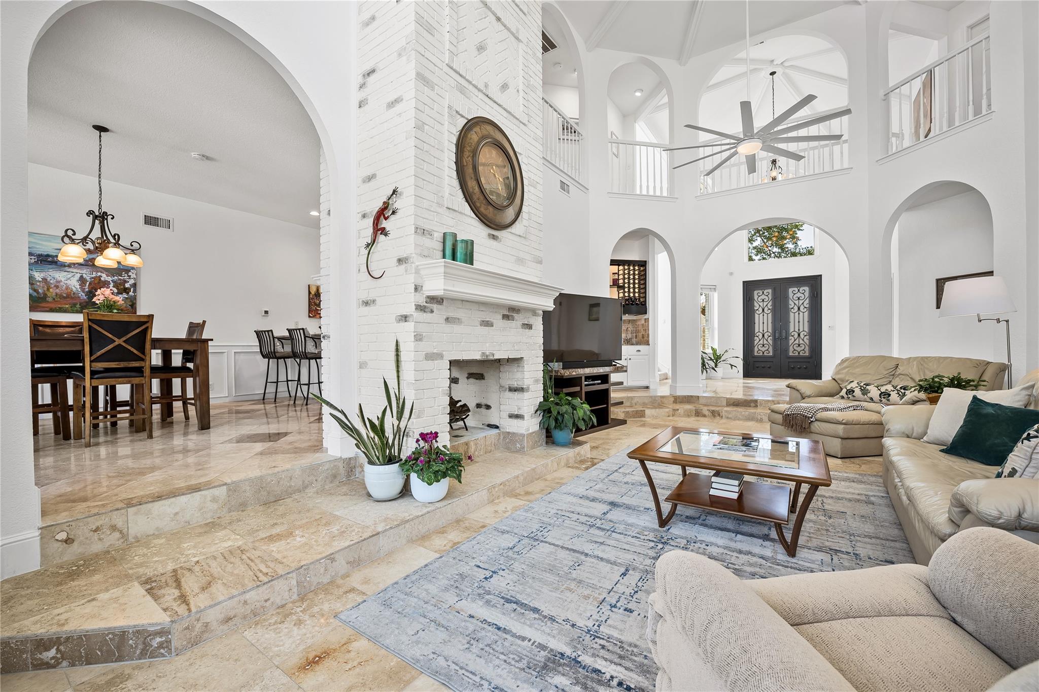 Lakeway, Texas, 78734, United States, 4 Bedrooms Bedrooms, ,3 BathroomsBathrooms,Residential,Active,1945096