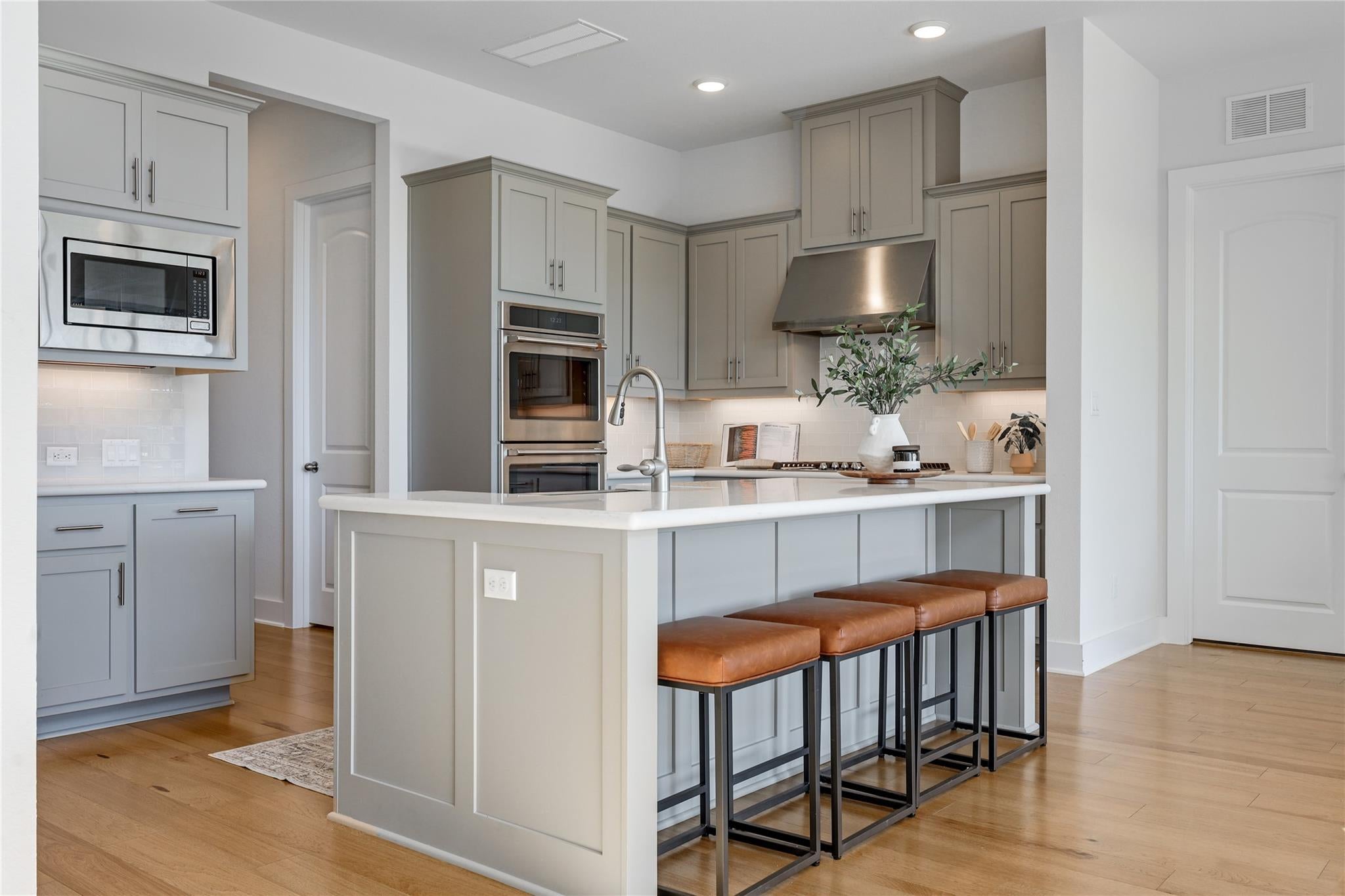 Leander, Texas, 78641, United States, 5 Bedrooms Bedrooms, ,6 BathroomsBathrooms,Residential,Active,1990674