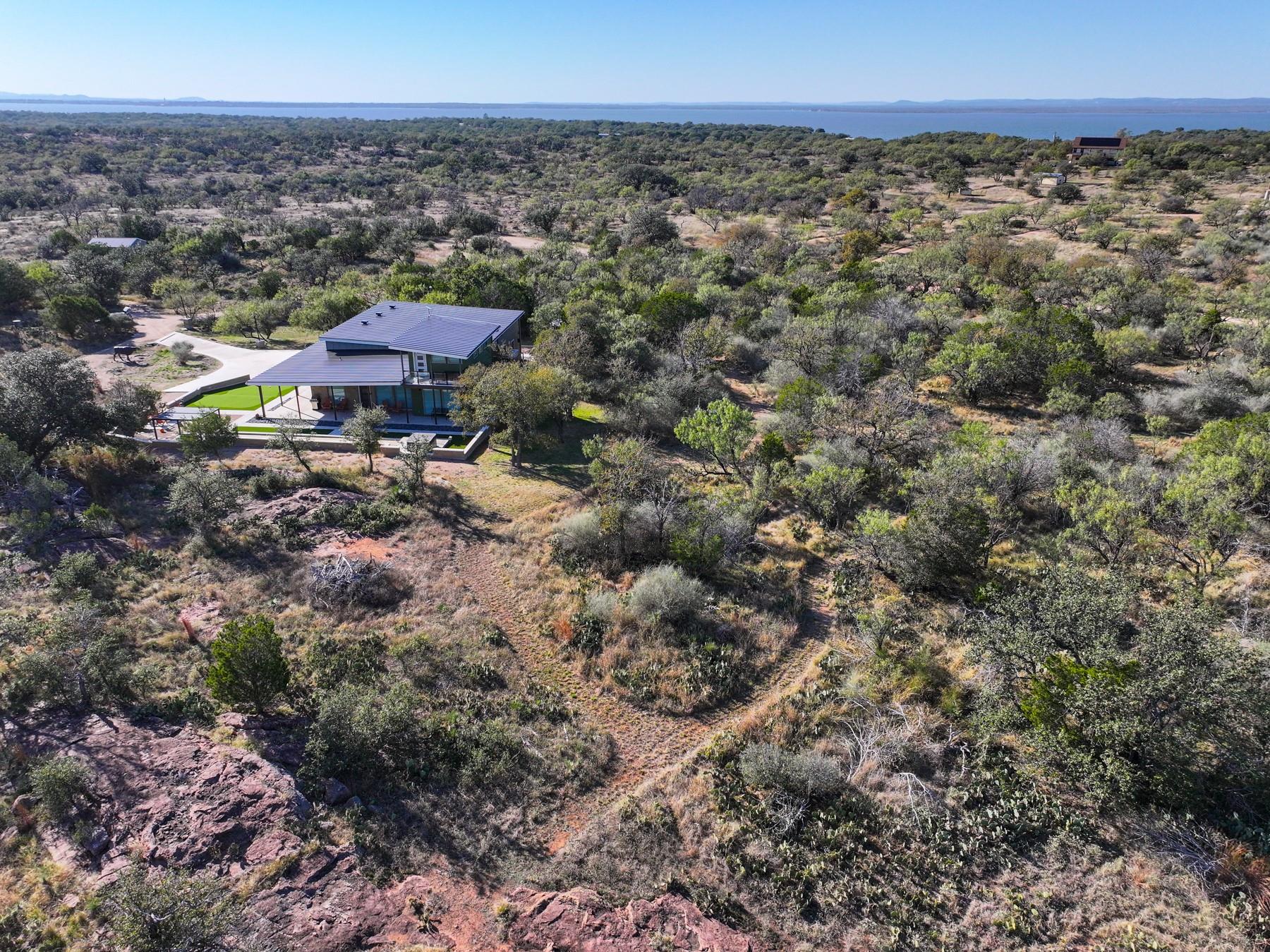 Burnet, Texas, 78611, United States, 2 Bedrooms Bedrooms, ,3 BathroomsBathrooms,Residential,Active,1989785