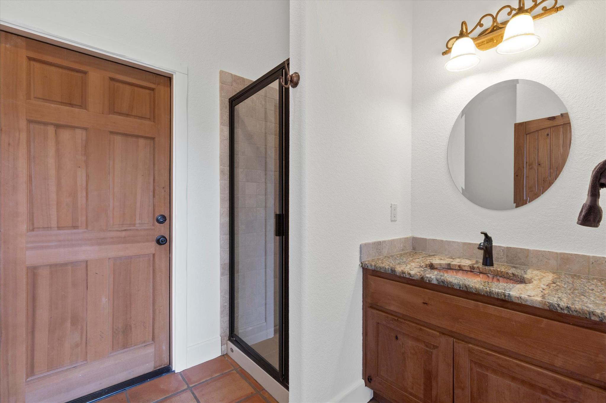 Smithville, Texas, 78957, United States, 4 Bedrooms Bedrooms, ,3 BathroomsBathrooms,Residential,Active,1933712