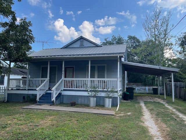 105 W 9TH ST, FLATONIA, TX 78941, photo 1 of 13