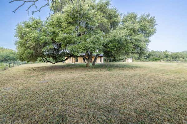 523 COUNTY ROAD 201, GONZALES, TX 78629 - Image 1