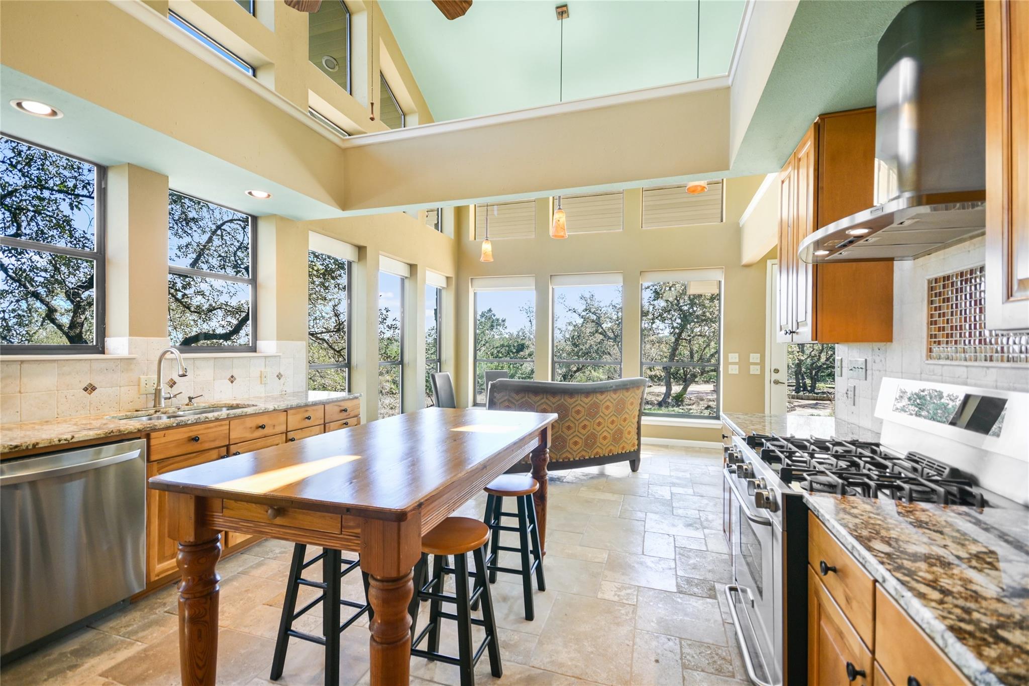 Dripping Springs, Texas, 78620, United States, ,3 BathroomsBathrooms,Residential,Active,1704418
