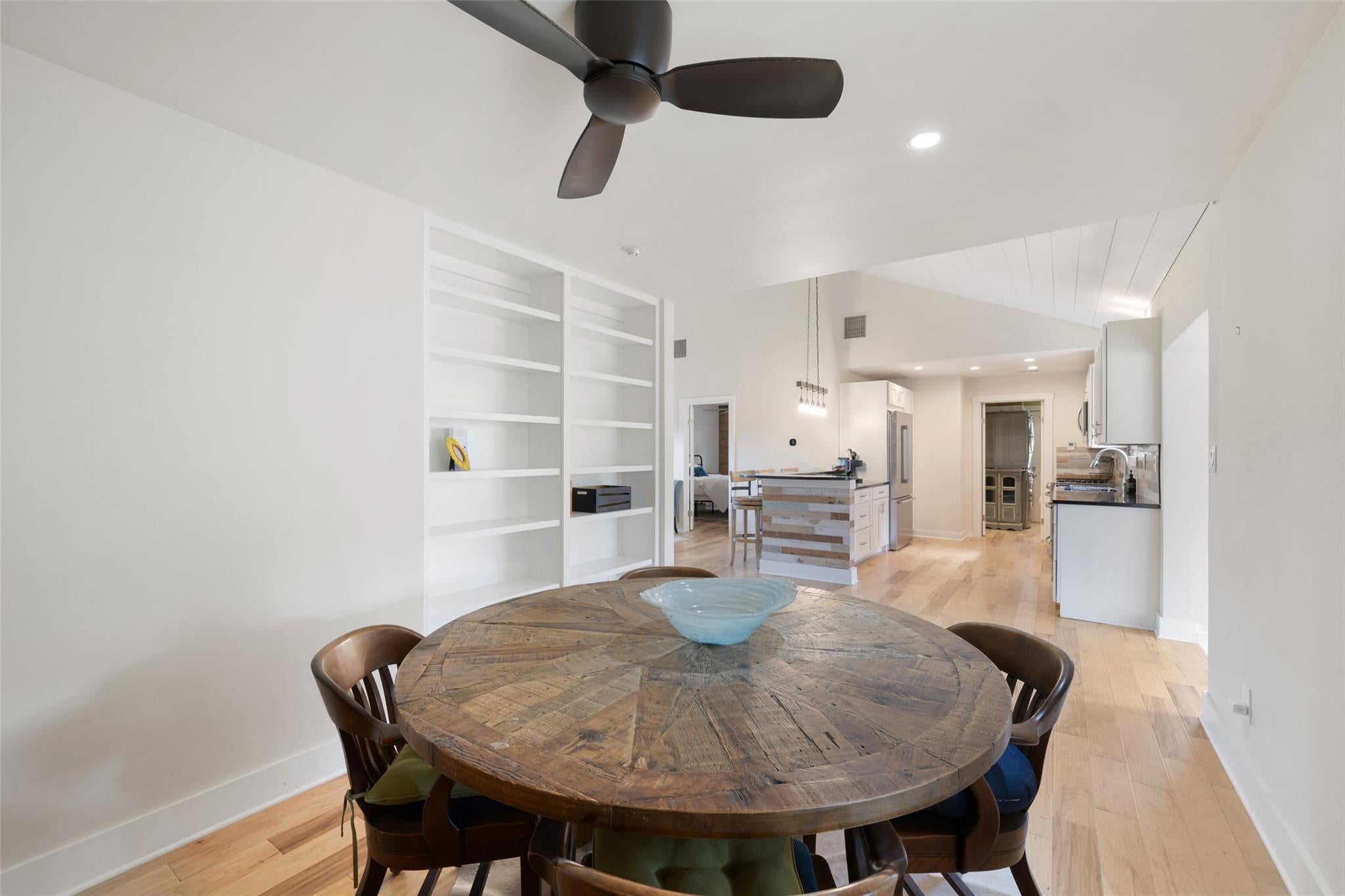 Spicewood, Texas, 78669, United States, 2 Bedrooms Bedrooms, ,2 BathroomsBathrooms,Residential,Active,1899916