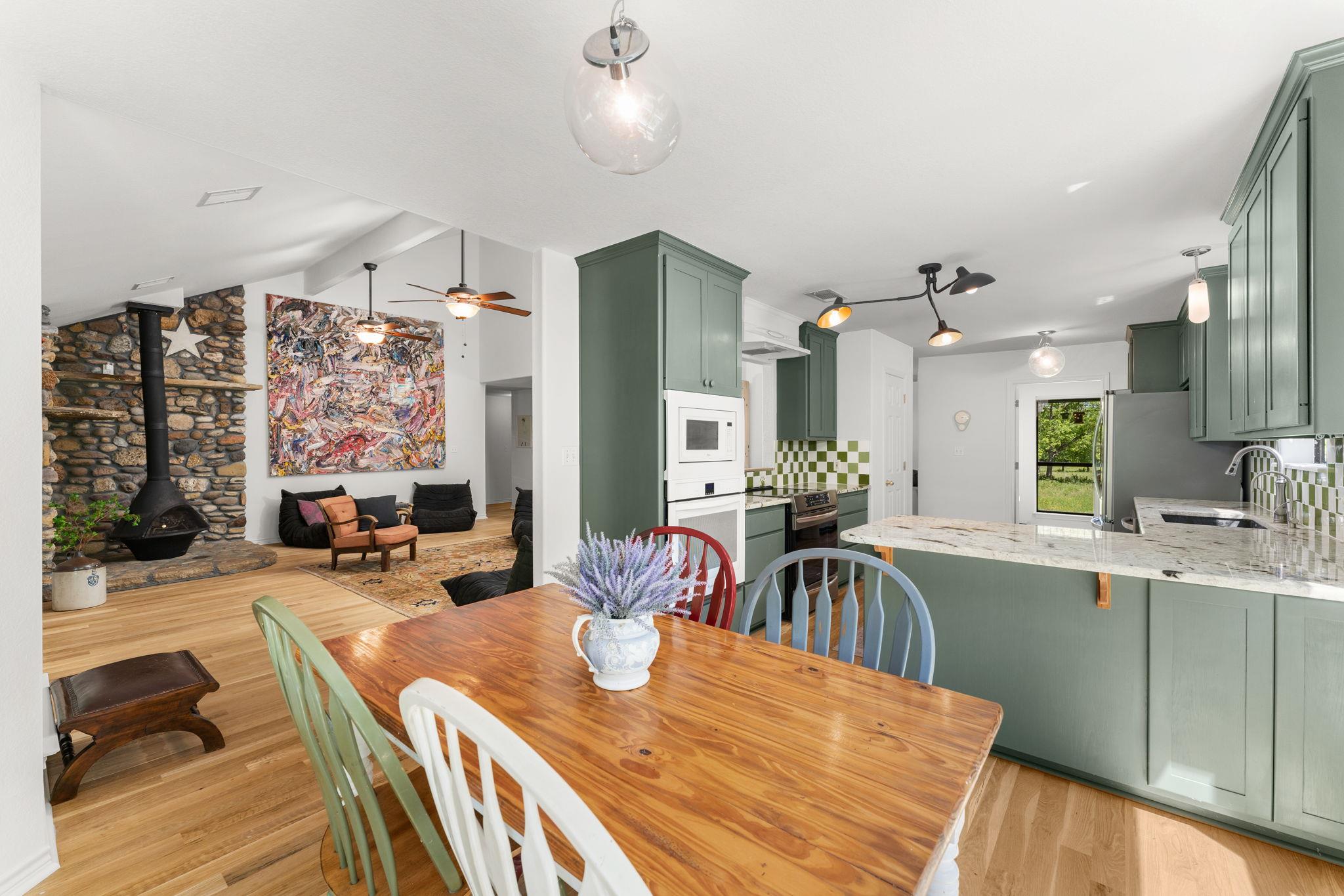 Spicewood, Texas, 78669, United States, 4 Bedrooms Bedrooms, ,3 BathroomsBathrooms,Residential,Active,1987243