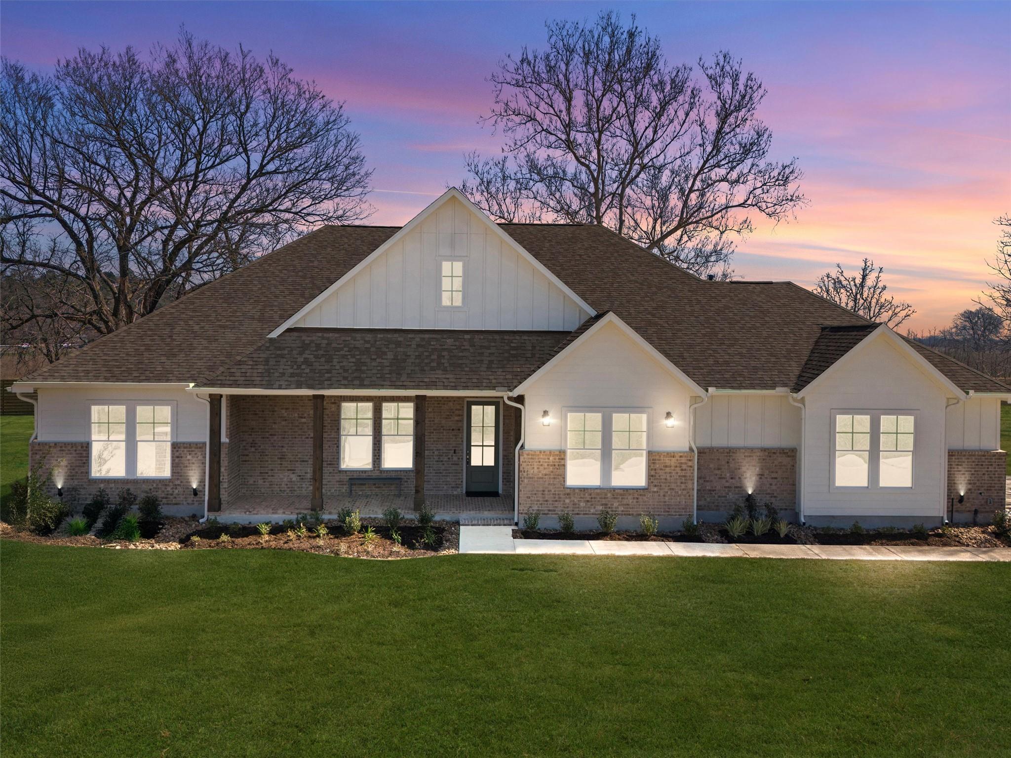 Smithville, Texas, 78957, United States, 4 Bedrooms Bedrooms, ,5 BathroomsBathrooms,Residential,Active,1715487