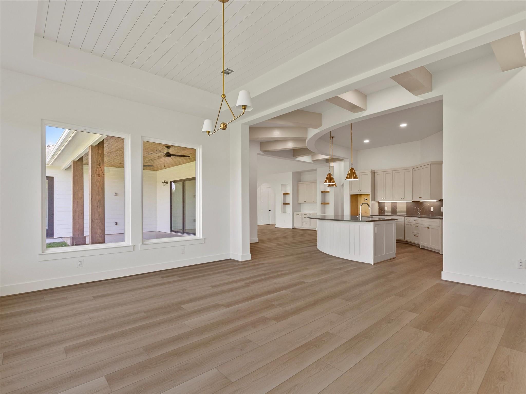 Smithville, Texas, 78957, United States, ,4 BathroomsBathrooms,Residential,Active,1852736