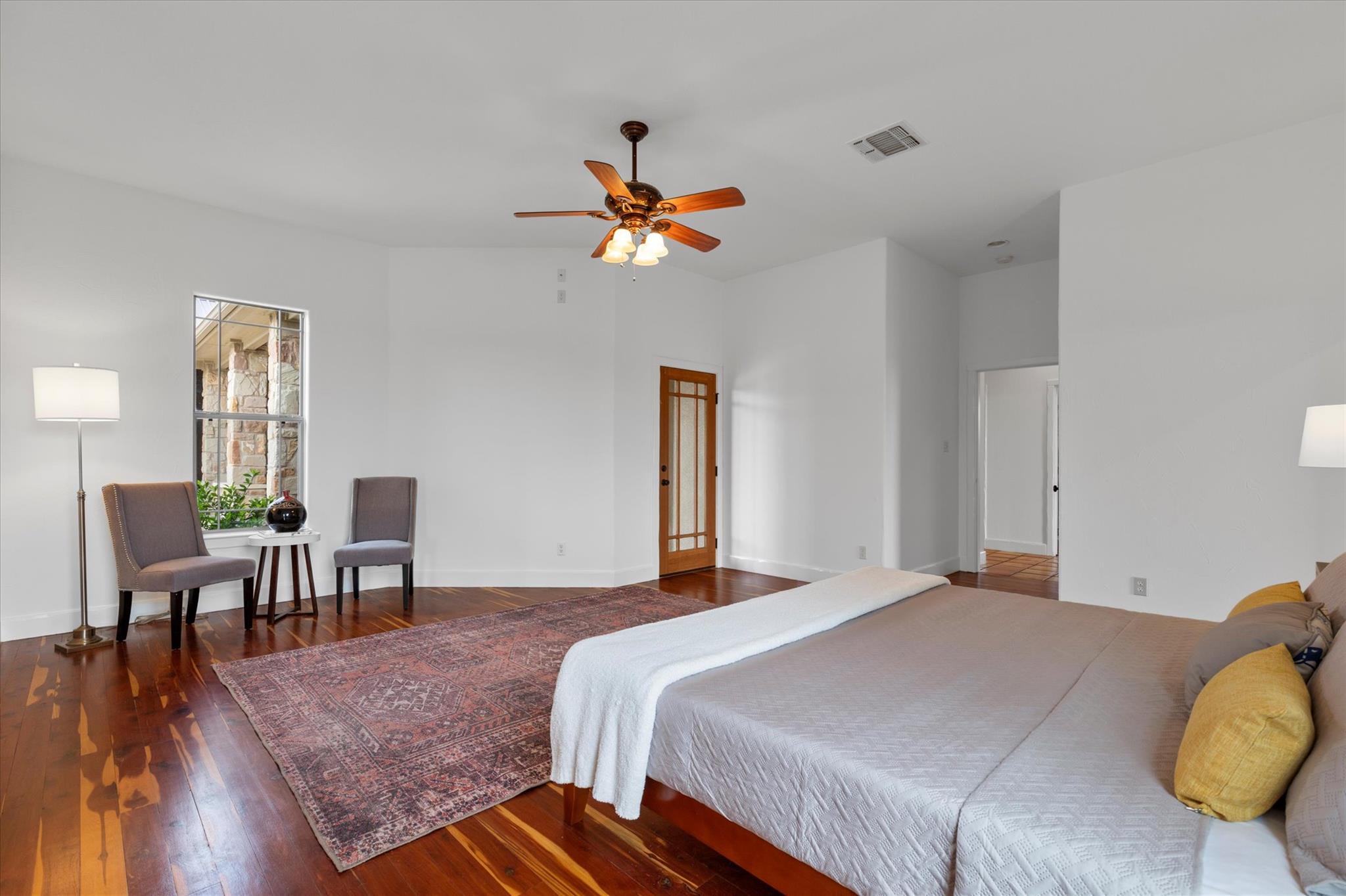 Smithville, Texas, 78957, United States, 4 Bedrooms Bedrooms, ,3 BathroomsBathrooms,Residential,Active,1933712