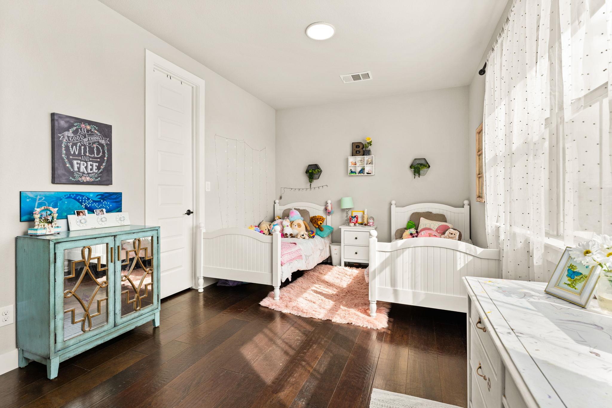 Spicewood, Texas, 78669, United States, 5 Bedrooms Bedrooms, ,6 BathroomsBathrooms,Residential,Active,2007979