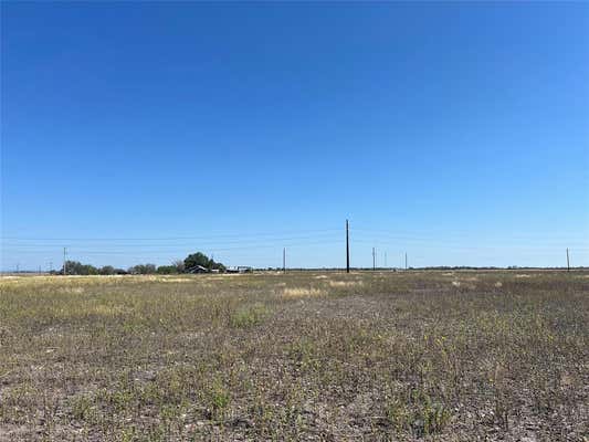 000 OLD SABINAL RD, HONDO, TX 78850, photo 5 of 8