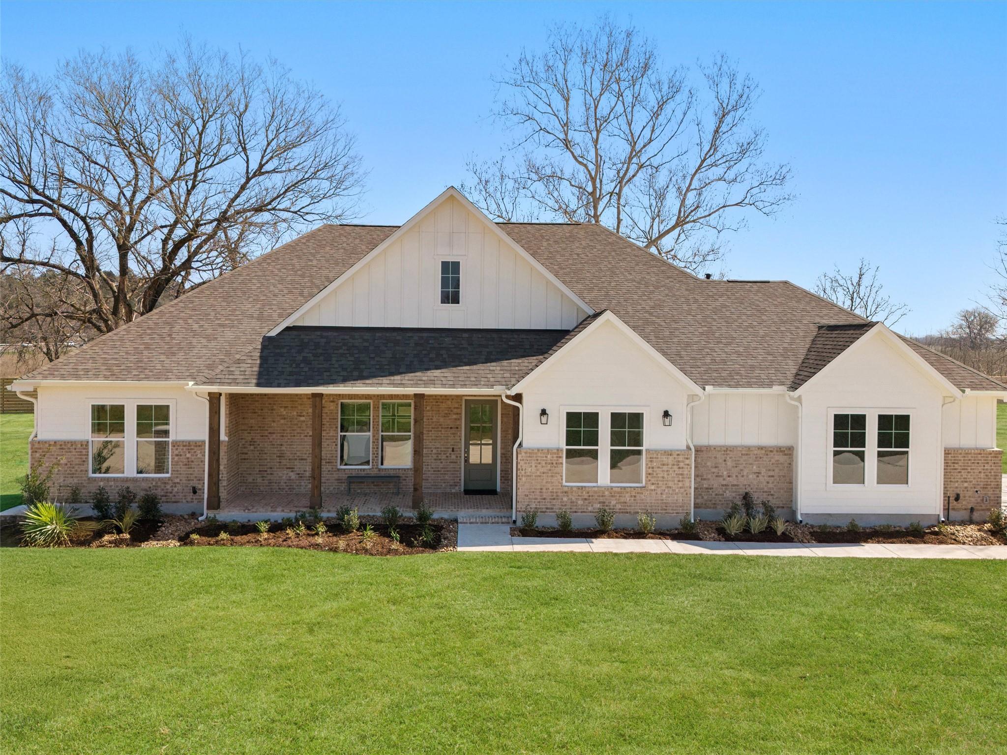 Smithville, Texas, 78957, United States, 4 Bedrooms Bedrooms, ,5 BathroomsBathrooms,Residential,Active,1715487