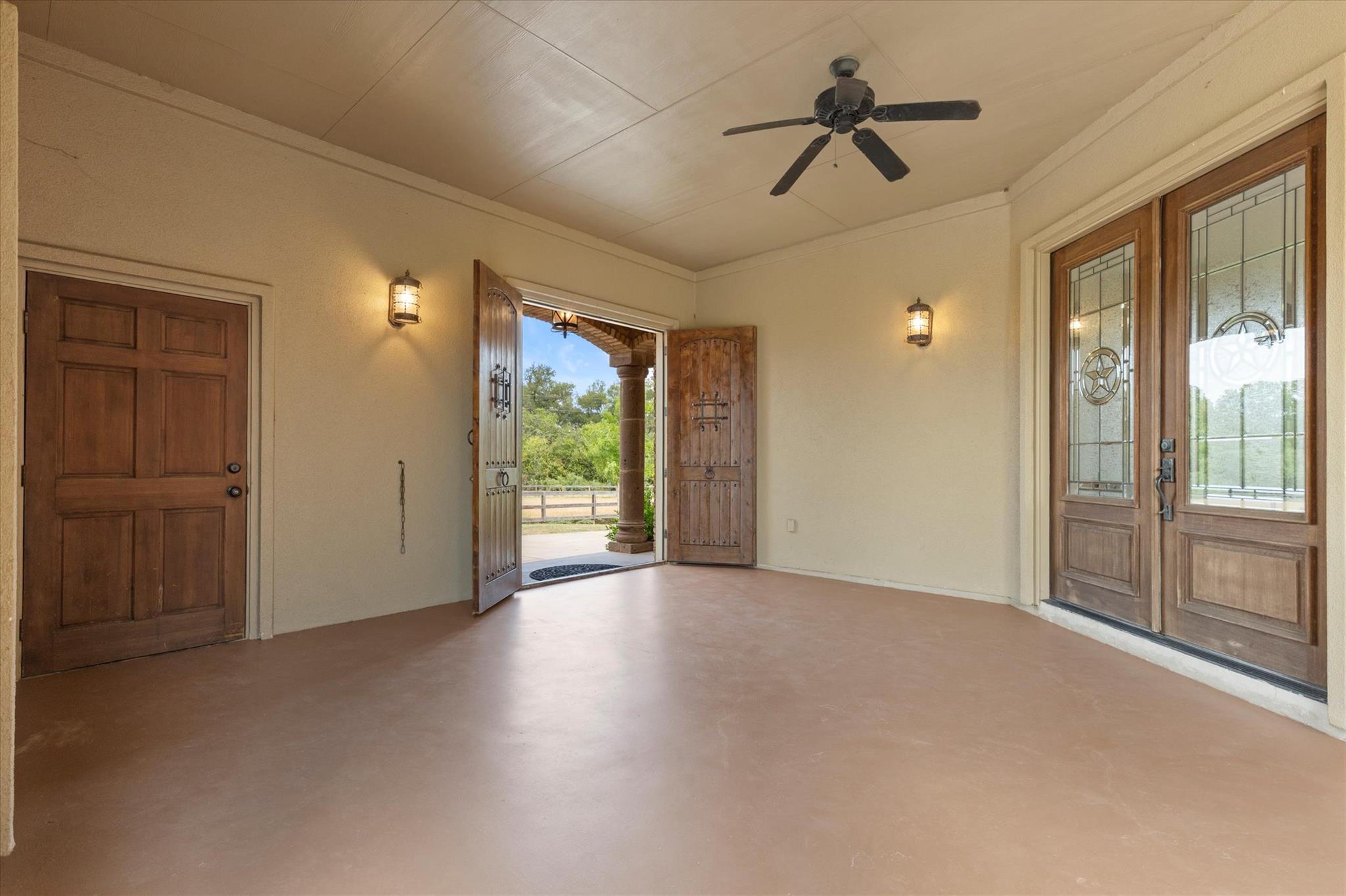 Smithville, Texas, 78957, United States, 4 Bedrooms Bedrooms, ,3 BathroomsBathrooms,Residential,Active,1933712