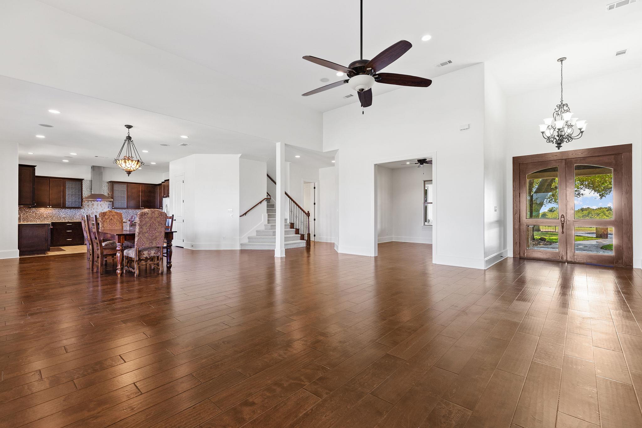 Elgin, Texas, 78621, United States, 5 Bedrooms Bedrooms, ,4 BathroomsBathrooms,Residential,Active,2006921