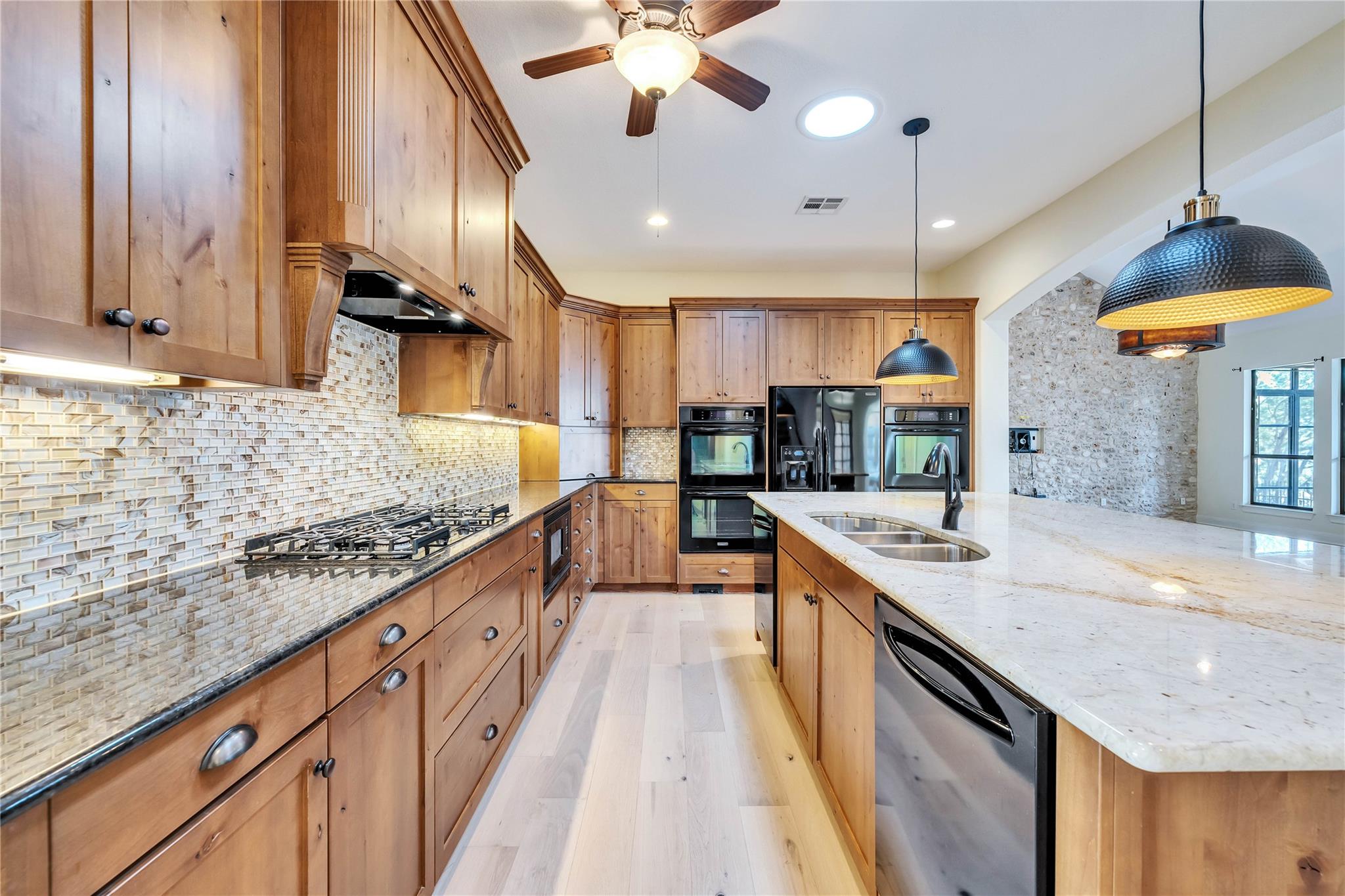 Austin, TX, 78734, United States, 5 Bedrooms Bedrooms, ,5 BathroomsBathrooms,Residential,Active,1704522