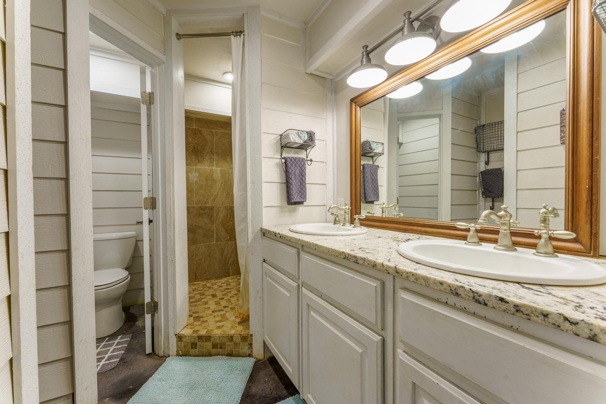 Spicewood, Texas, 78669, United States, 5 Bedrooms Bedrooms, ,6 BathroomsBathrooms,Residential,Active,2007979