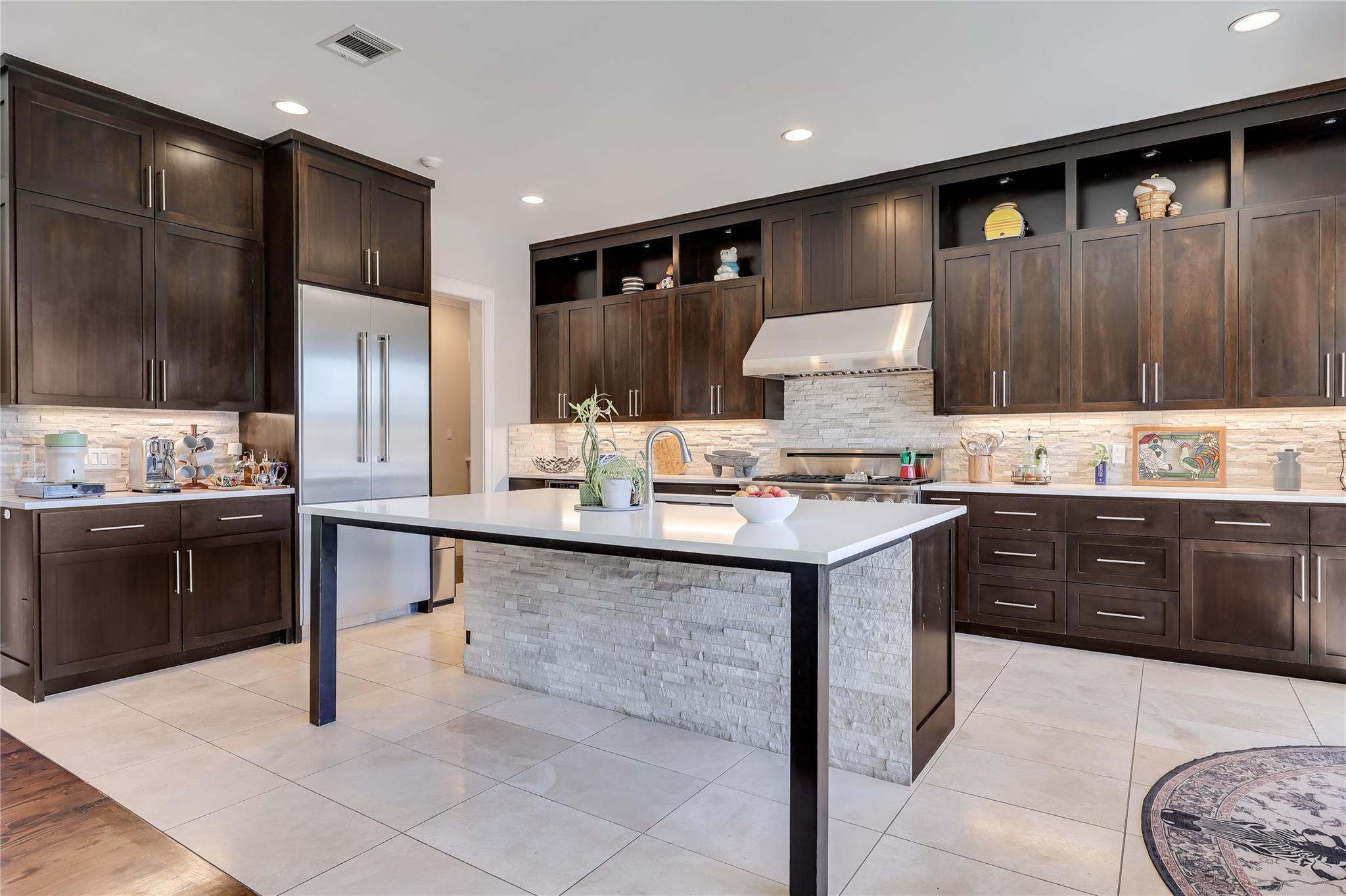 Austin, Texas, 78734, United States, 6 Bedrooms Bedrooms, ,7 BathroomsBathrooms,Residential,Active,2012899