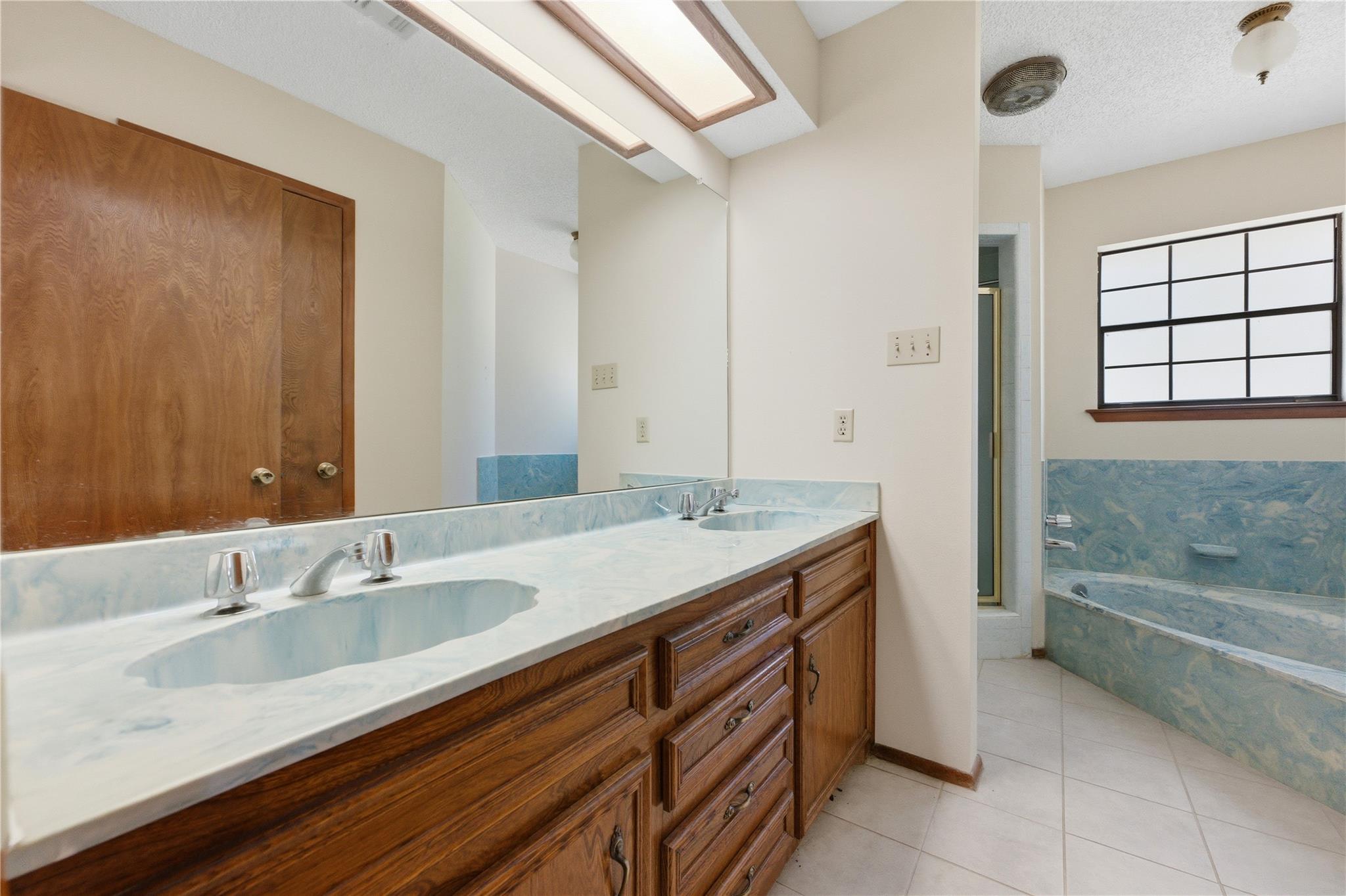 Austin, Texas, 78726, United States, 4 Bedrooms Bedrooms, ,4 BathroomsBathrooms,Residential,Active,1992545