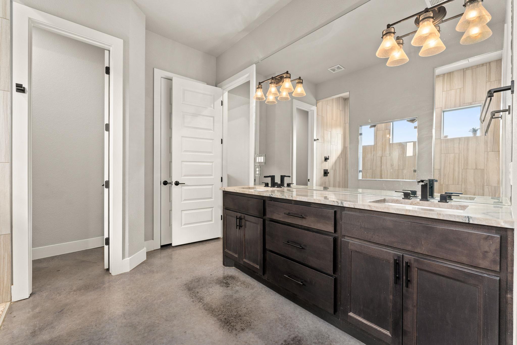 Spicewood, Texas, 78669, United States, 5 Bedrooms Bedrooms, ,6 BathroomsBathrooms,Residential,Active,2007979