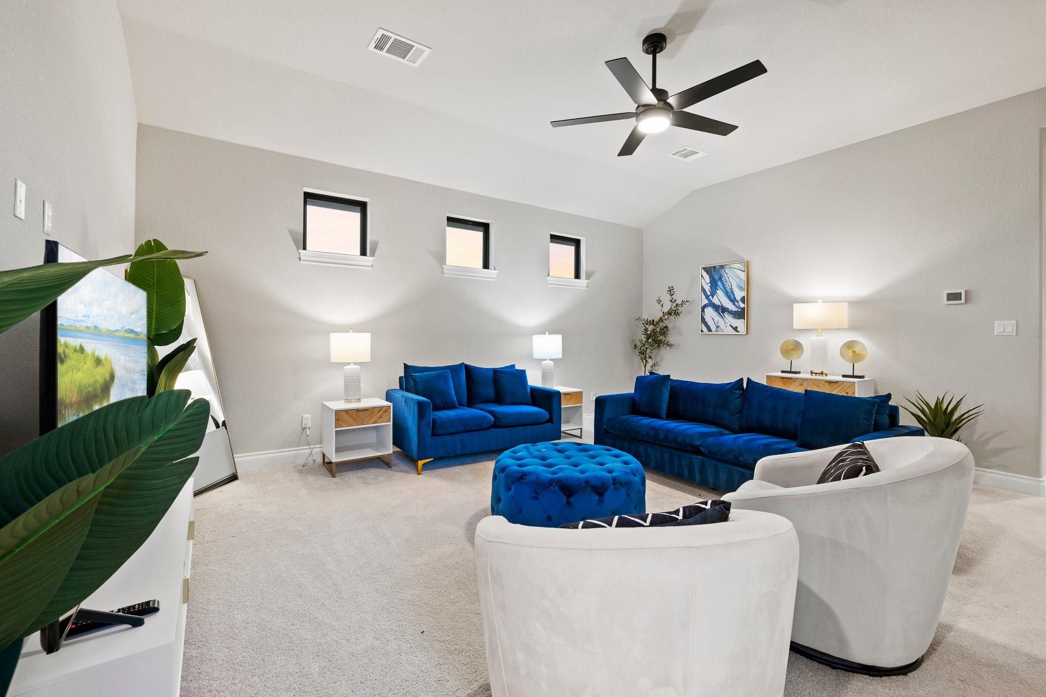 Lago Vista, Texas, 78645, United States, 5 Bedrooms Bedrooms, ,6 BathroomsBathrooms,Residential,Active,1959975