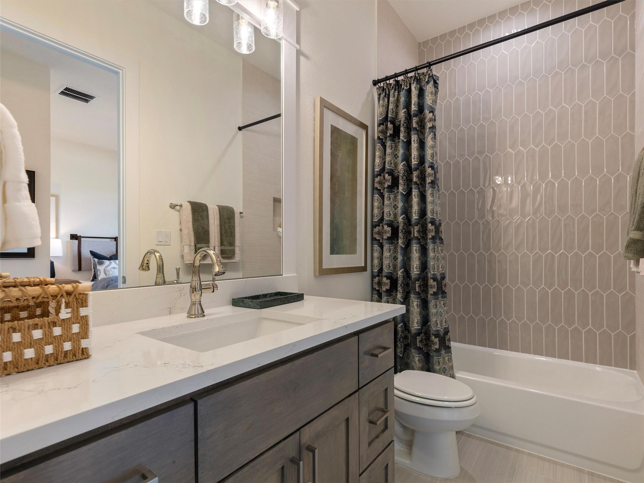 Smithville, Texas, 78957, United States, 4 Bedrooms Bedrooms, ,5 BathroomsBathrooms,Residential,Active,1715487