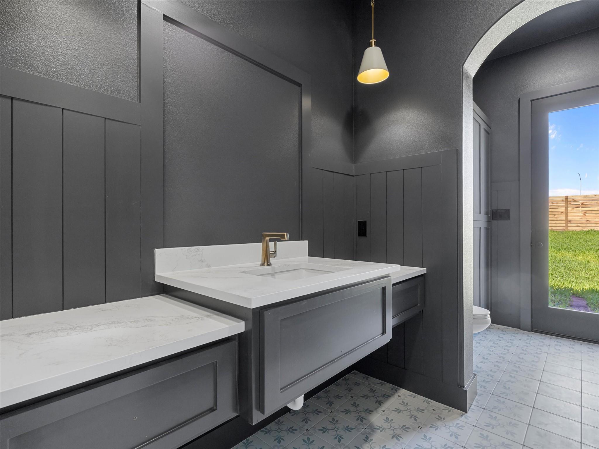 Smithville, Texas, 78957, United States, ,4 BathroomsBathrooms,Residential,Active,1852736