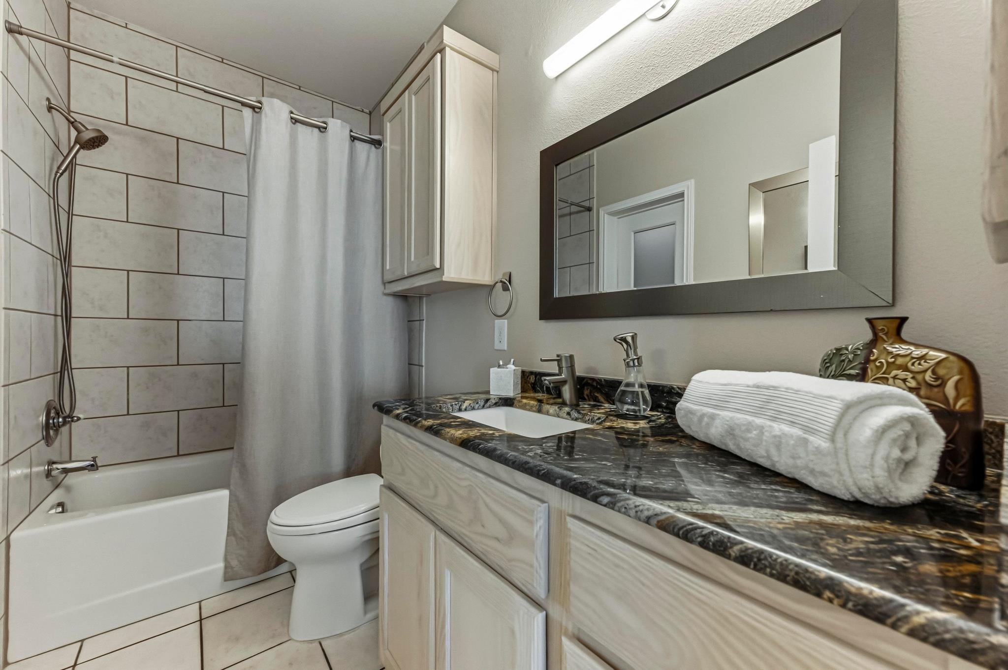 Volente, Texas, 78641, United States, 4 Bedrooms Bedrooms, ,3 BathroomsBathrooms,Residential,Active,2023945