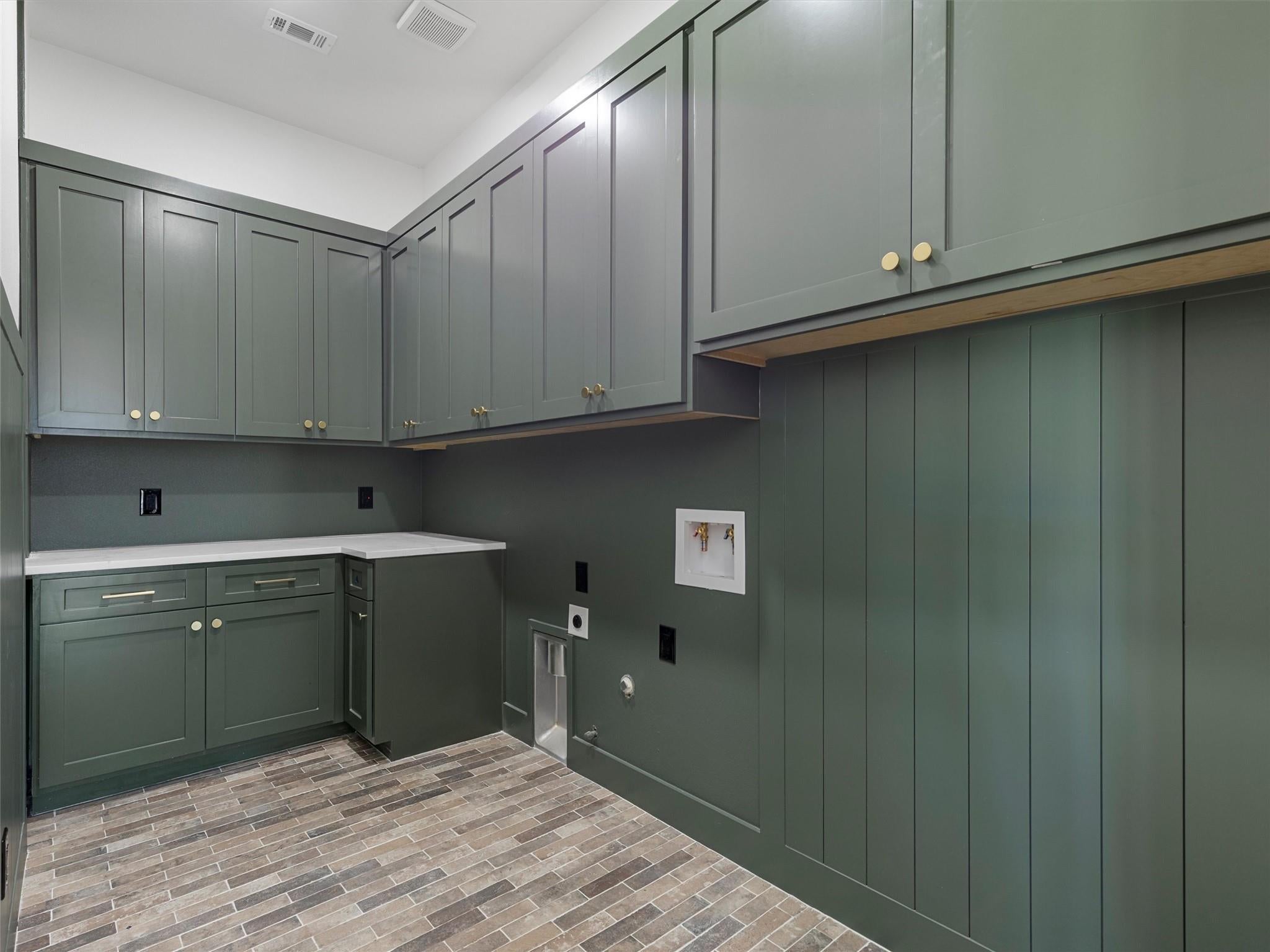 Smithville, Texas, 78957, United States, ,4 BathroomsBathrooms,Residential,Active,1852736