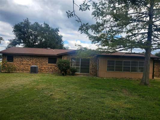 363 EDGEWOOD AVE, GIDDINGS, TX 78942 - Image 1