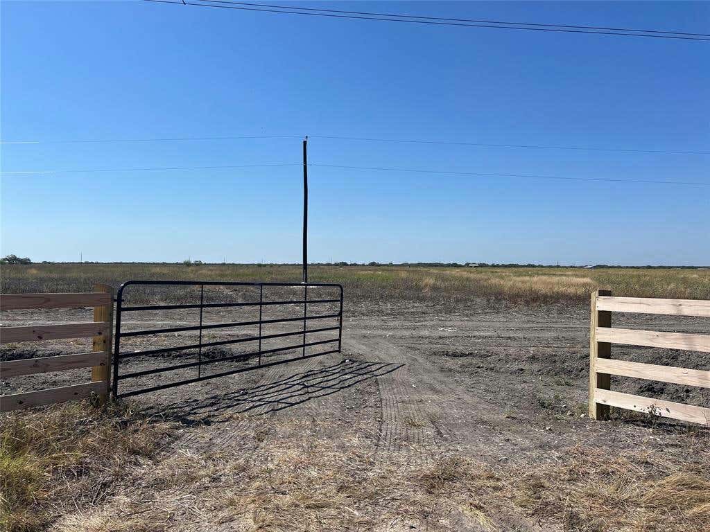 000 OLD SABINAL RD, HONDO, TX 78850, photo 1 of 8