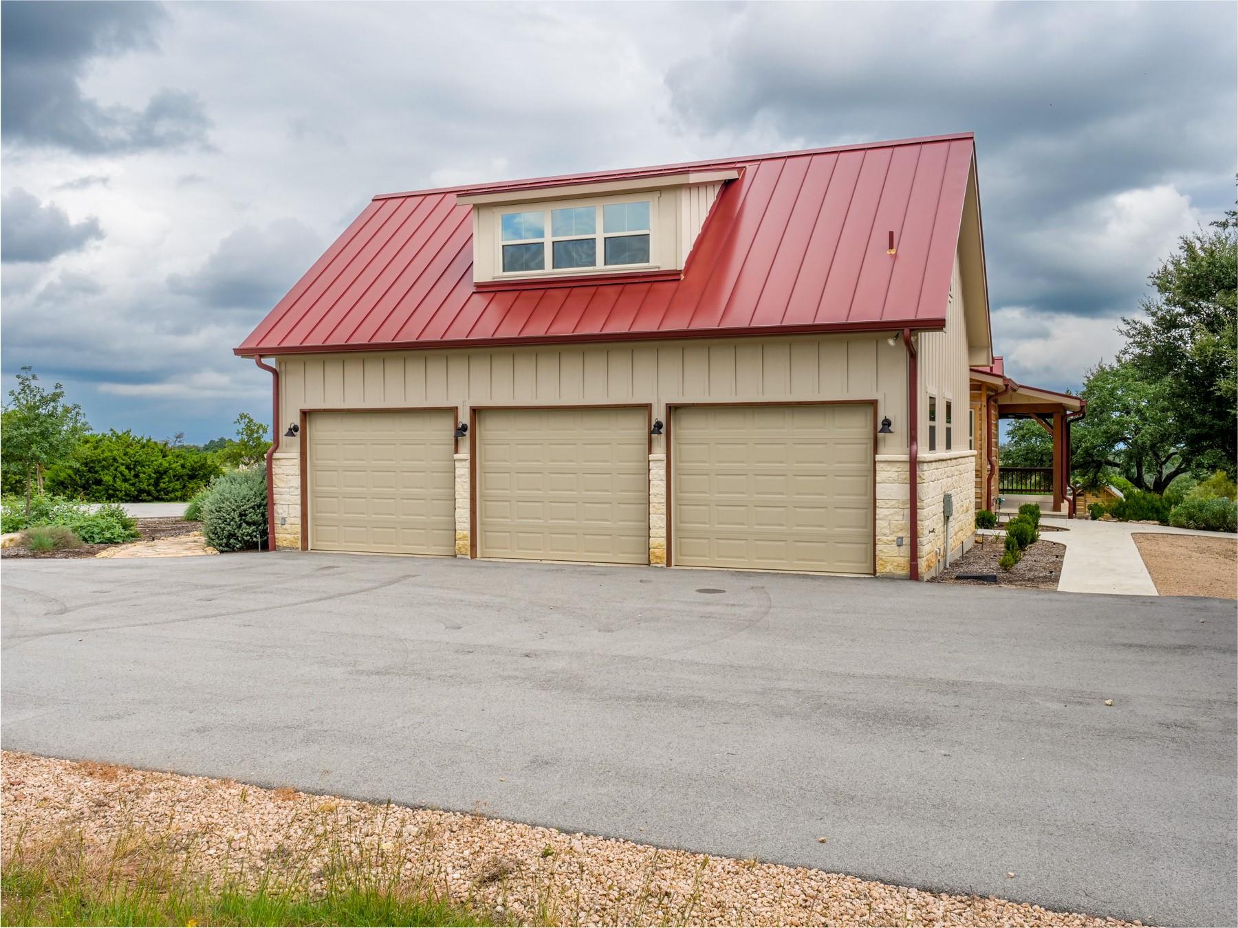 Round Mountain, Texas, 78663, United States, ,4 BathroomsBathrooms,Residential,Active,1701833