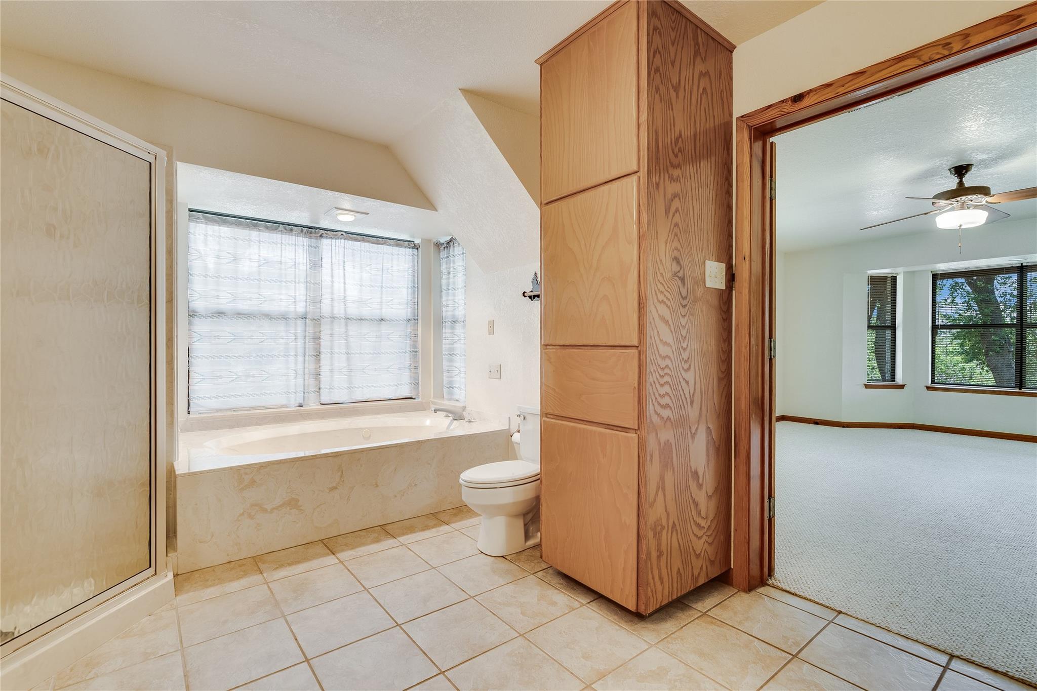 Spicewood, Texas, 78669, United States, ,3 BathroomsBathrooms,Residential,Active,1832331