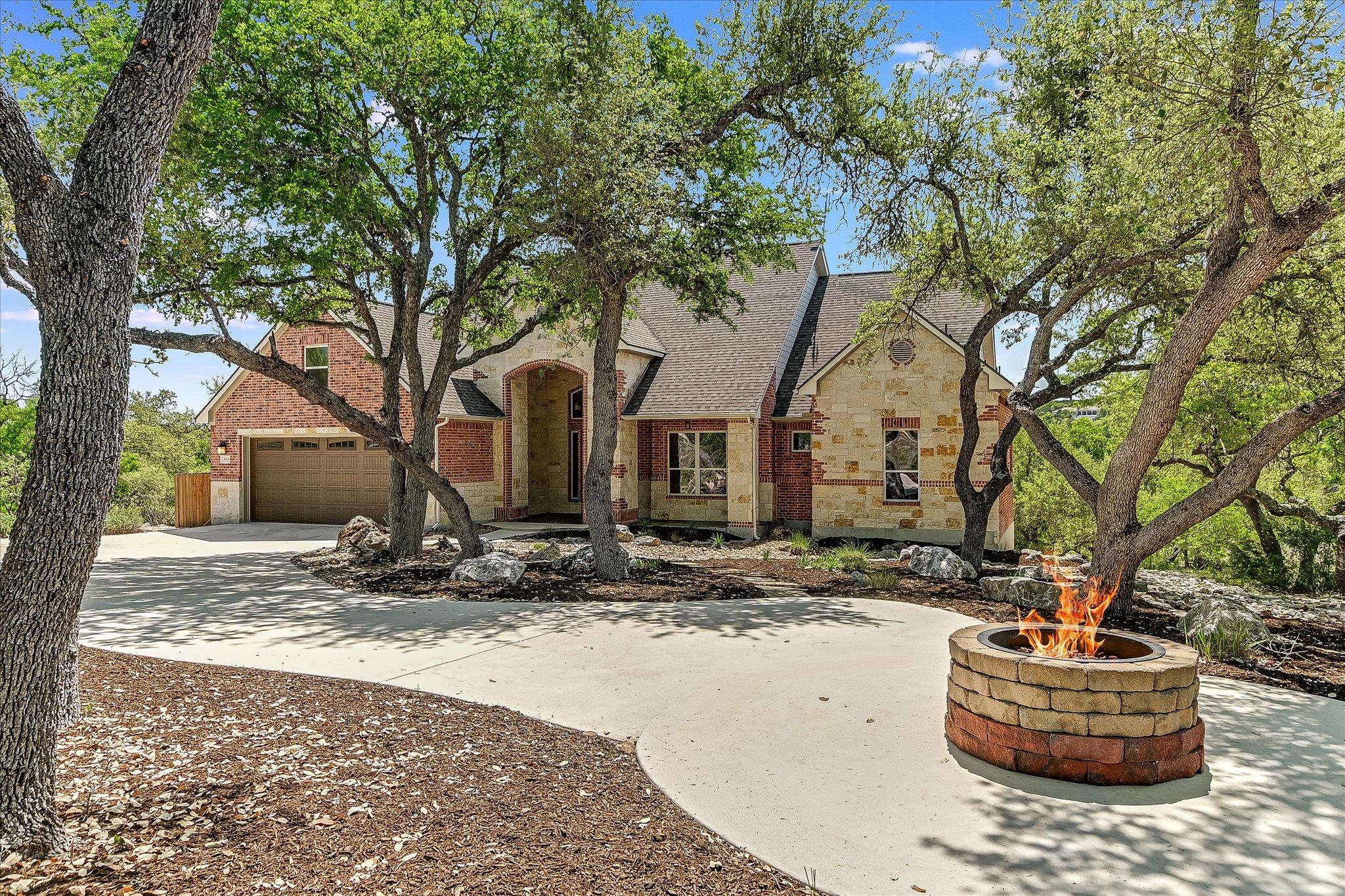 Canyon Lake, Texas, 78133, United States, 4 Bedrooms Bedrooms, ,5 BathroomsBathrooms,Residential,Active,1765078