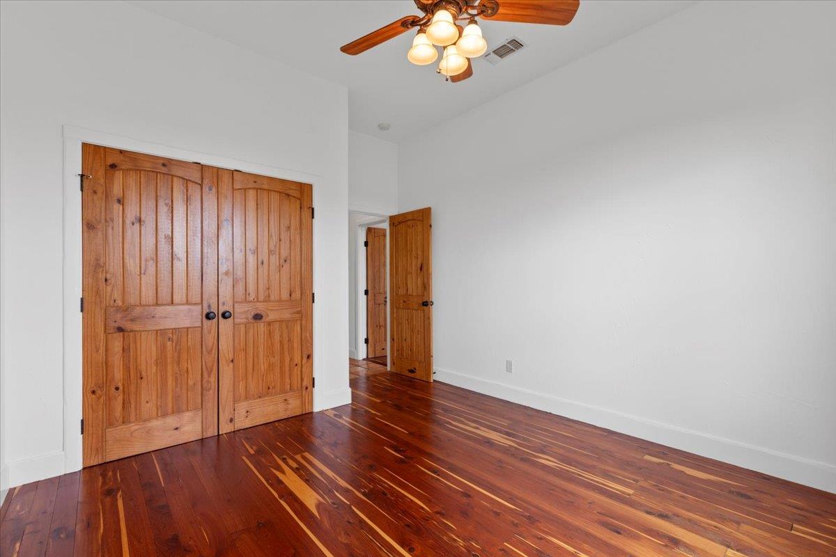 Smithville, Texas, 78957, United States, 4 Bedrooms Bedrooms, ,3 BathroomsBathrooms,Residential,Active,1933712