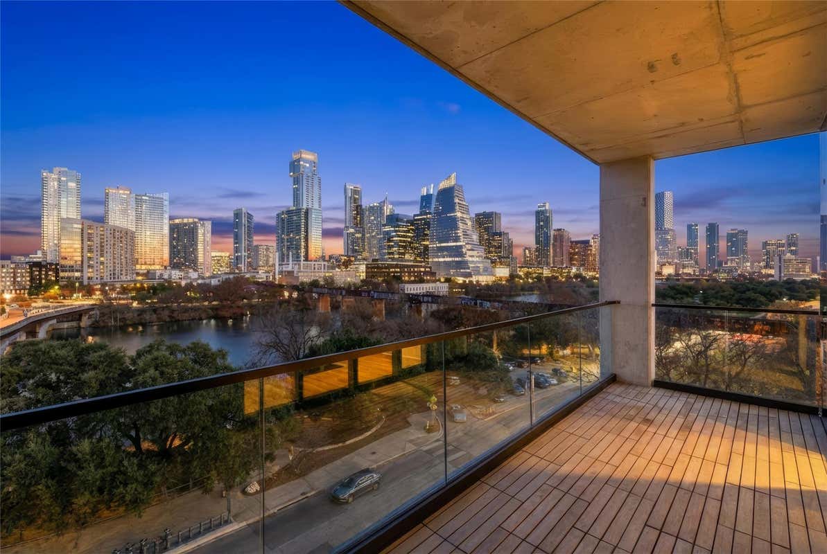 1211 W Riverside Dr Unit 6B  