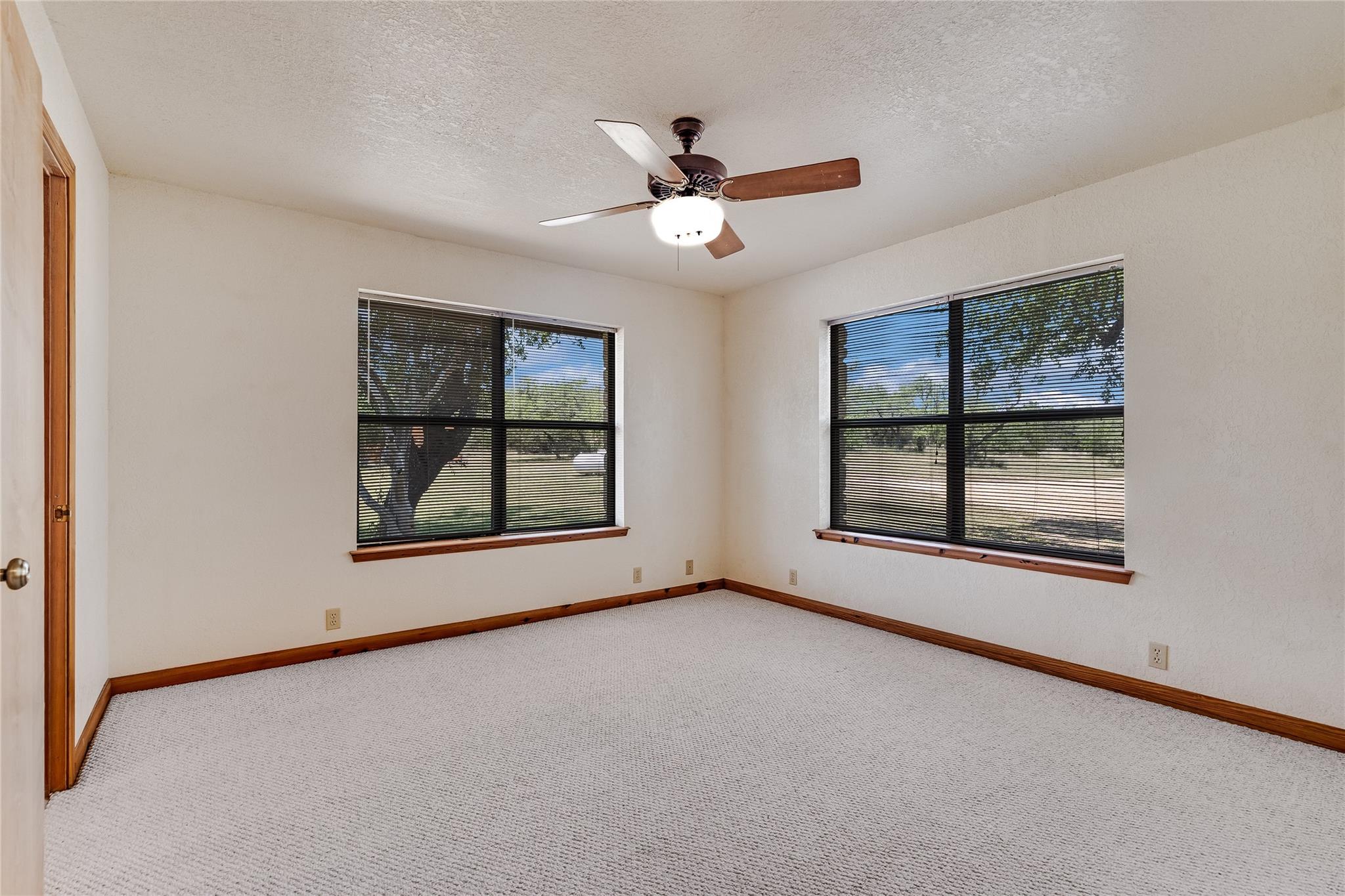 Spicewood, Texas, 78669, United States, ,3 BathroomsBathrooms,Residential,Active,1832331