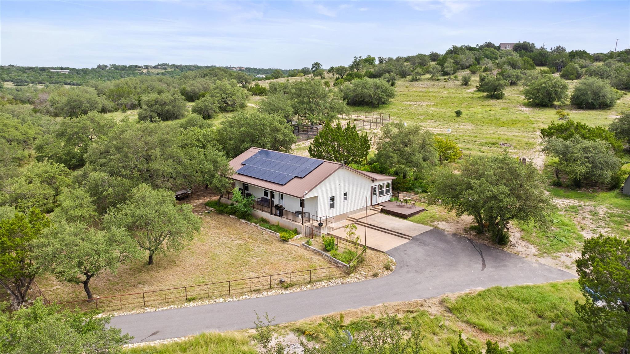 Spicewood, Texas, 78669, United States, 2 Bedrooms Bedrooms, ,2 BathroomsBathrooms,Residential,Active,1899916