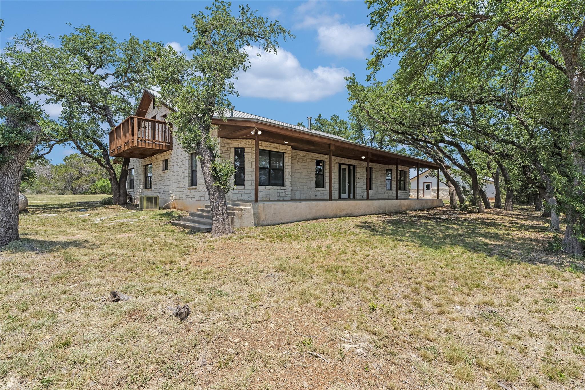 Spicewood, Texas, 78669, United States, ,3 BathroomsBathrooms,Residential,Active,1832331