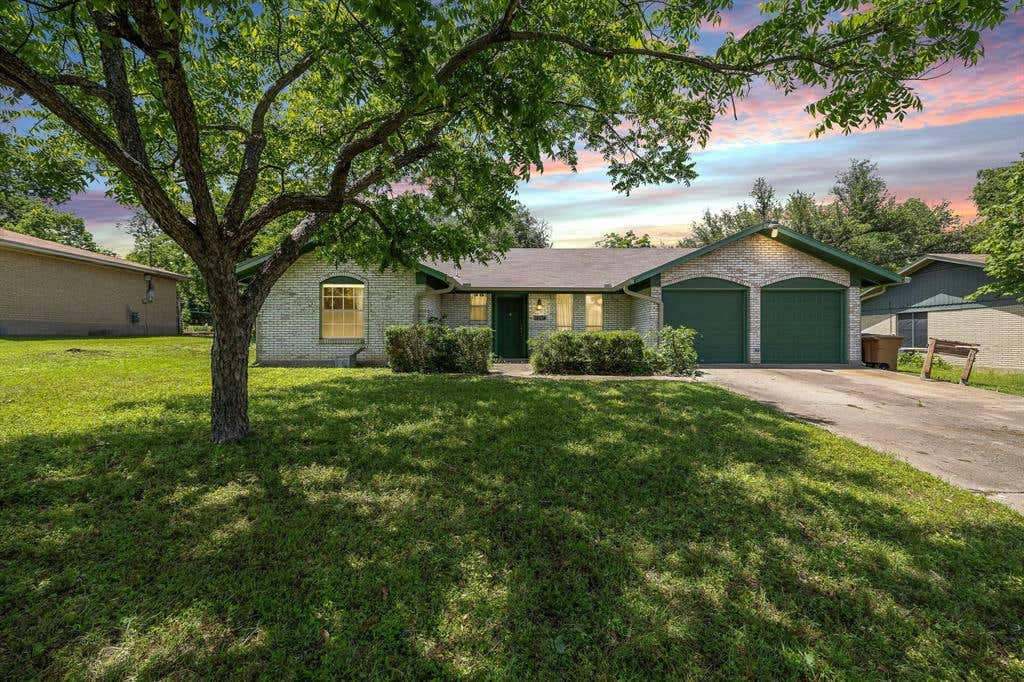 11604 OAK TRL, AUSTIN, TX 78753, photo 1 of 11