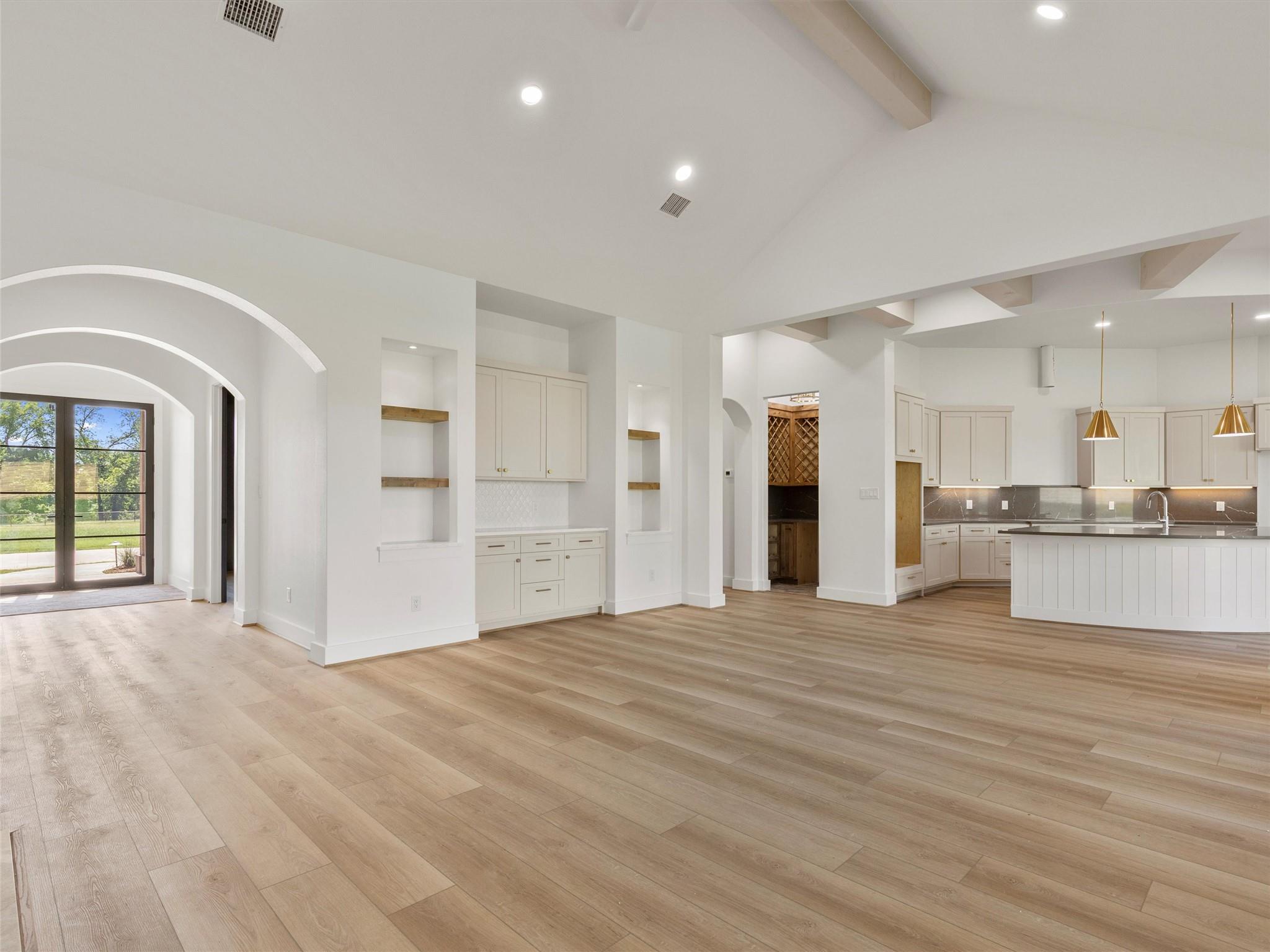 Smithville, Texas, 78957, United States, ,4 BathroomsBathrooms,Residential,Active,1852736