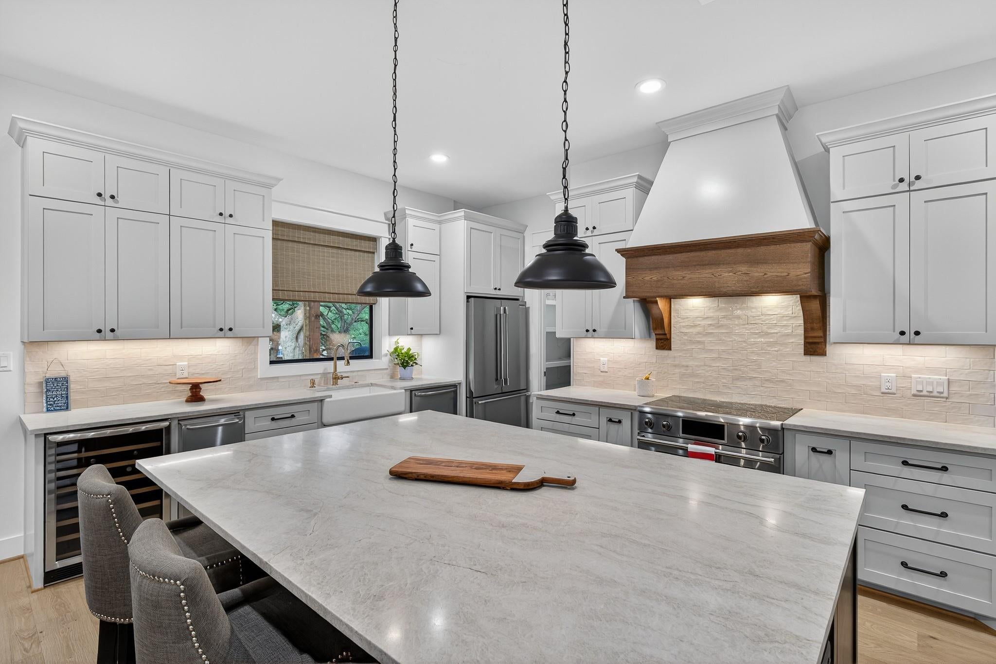 Kingsland, Texas, 78639, United States, 5 Bedrooms Bedrooms, ,4 BathroomsBathrooms,Residential,Active,2006783