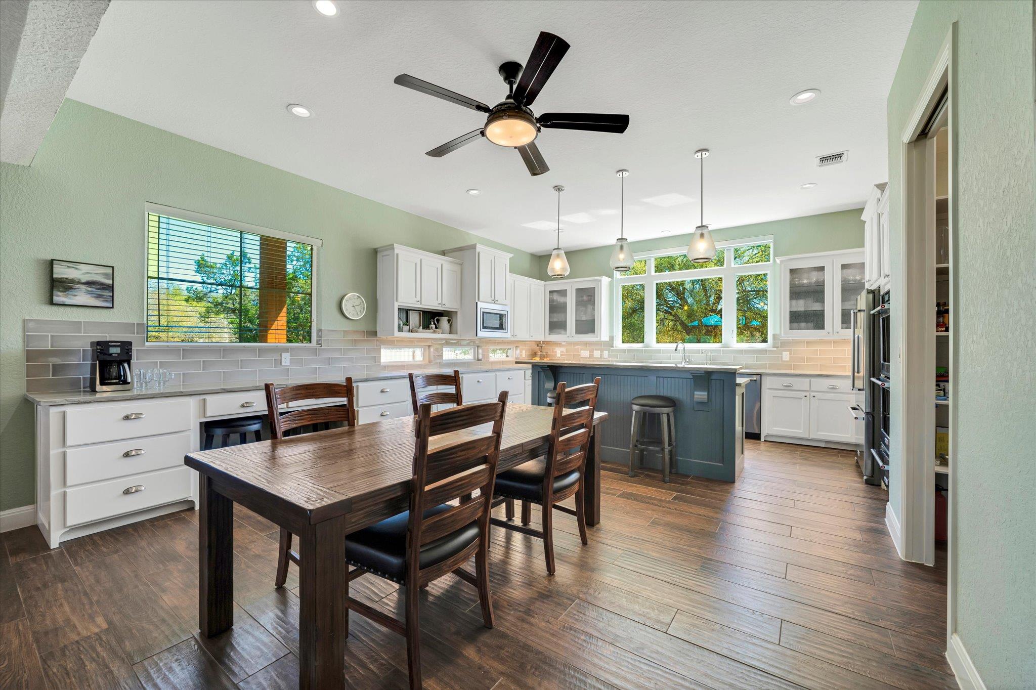 Wimberley, Texas, 78676, United States, 4 Bedrooms Bedrooms, ,4 BathroomsBathrooms,Residential,Active,1959958