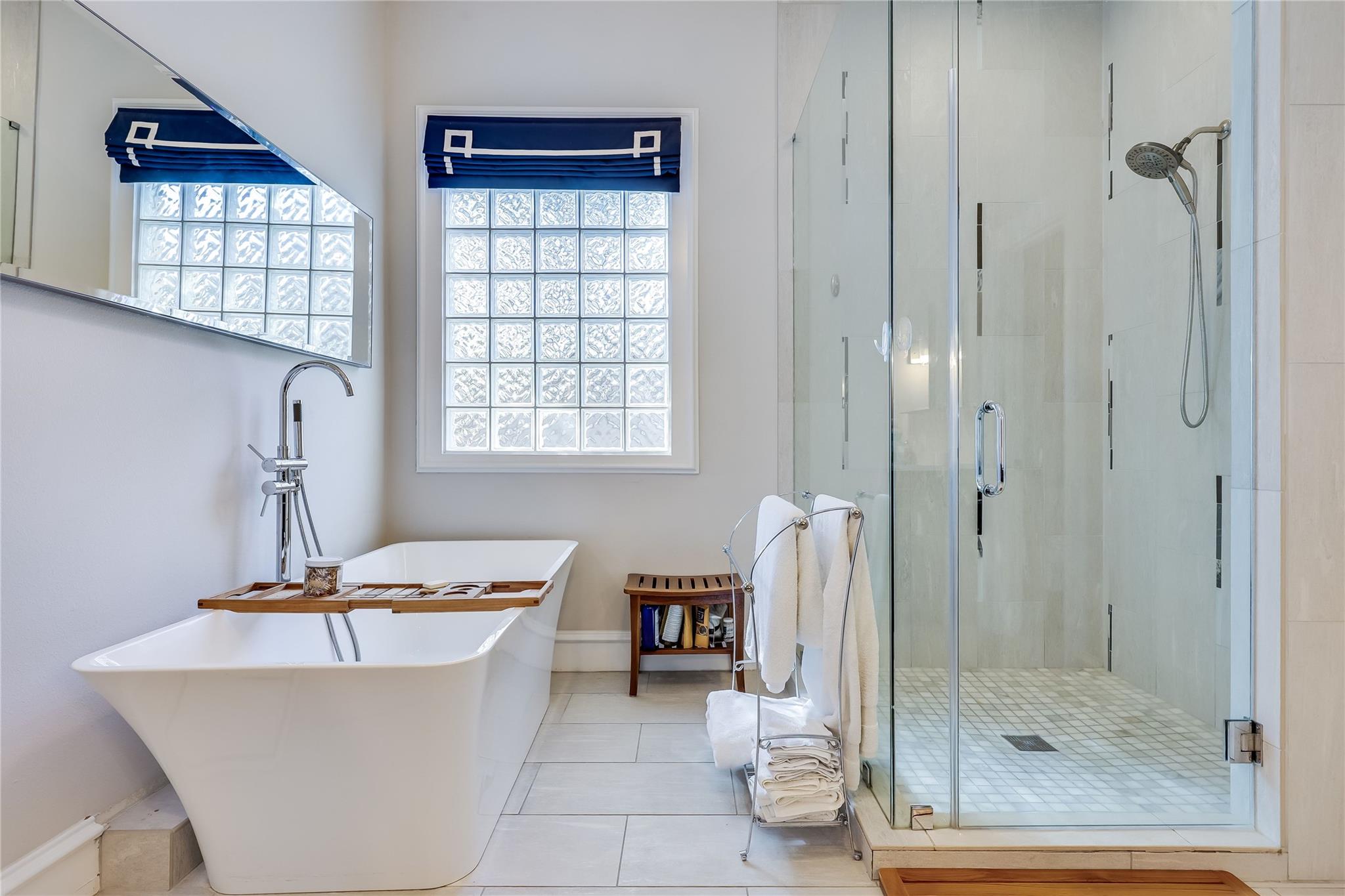 Austin, Texas, 78734, United States, 6 Bedrooms Bedrooms, ,7 BathroomsBathrooms,Residential,Active,2012899