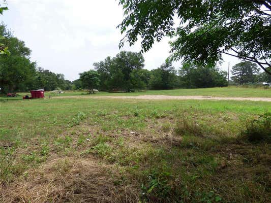 128 E CLEARVIEW CEMETERY RD, BASTROP, TX 78602, photo 2 of 17