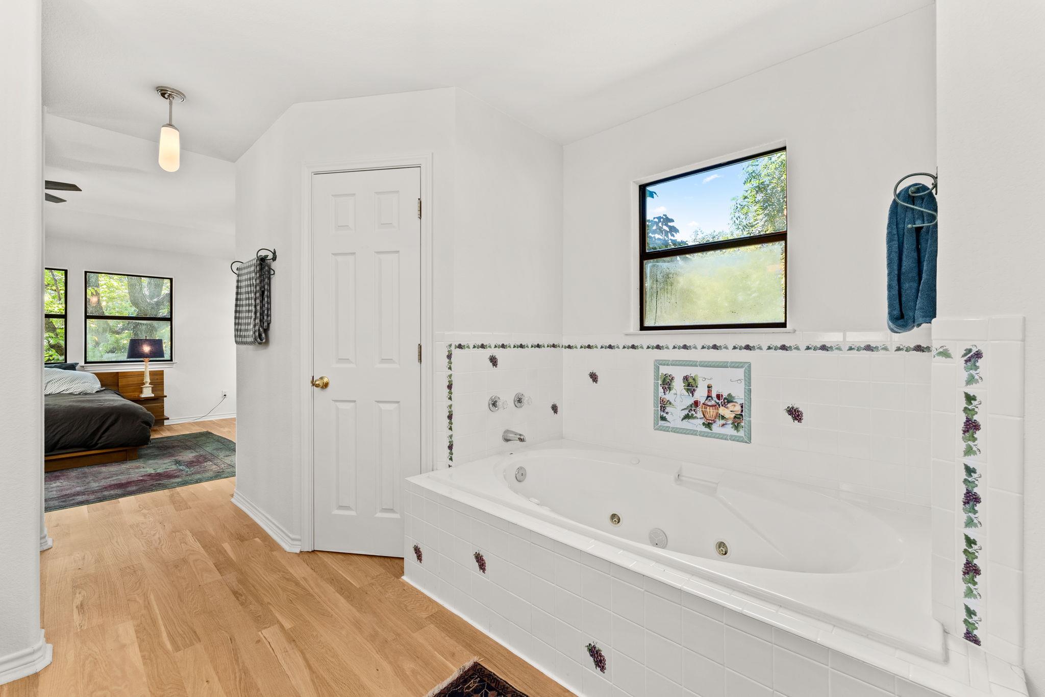 Spicewood, Texas, 78669, United States, 4 Bedrooms Bedrooms, ,3 BathroomsBathrooms,Residential,Active,1987243