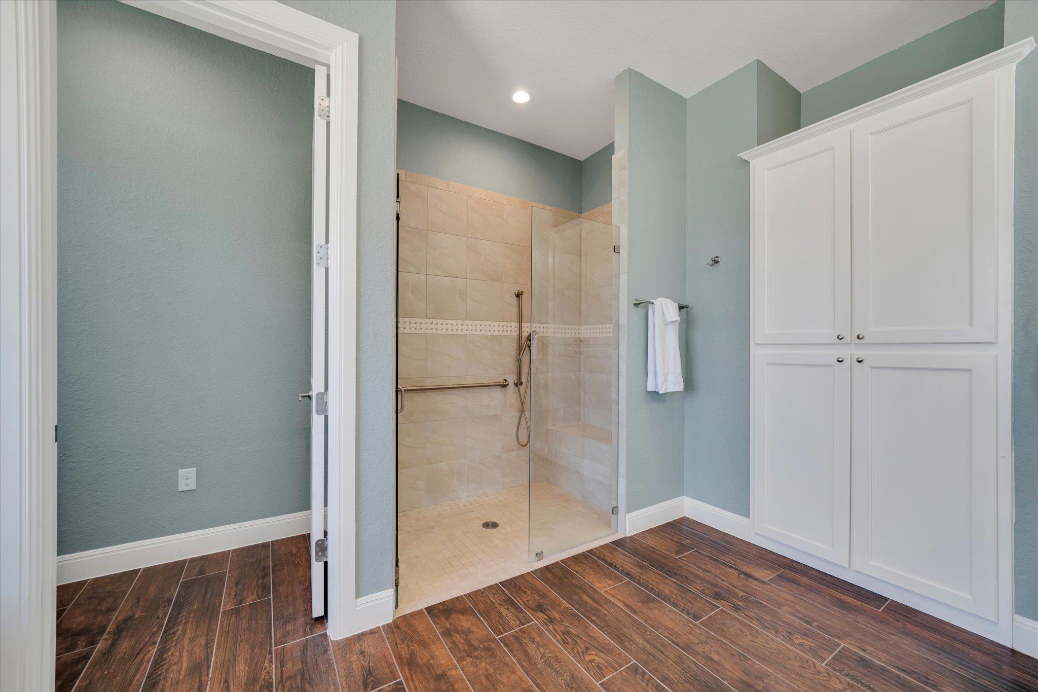 Wimberley, Texas, 78676, United States, 4 Bedrooms Bedrooms, ,4 BathroomsBathrooms,Residential,Active,1959958