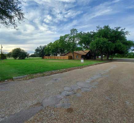 1606 SUNSET CIR, CAMERON, TX 76520, photo 2 of 30