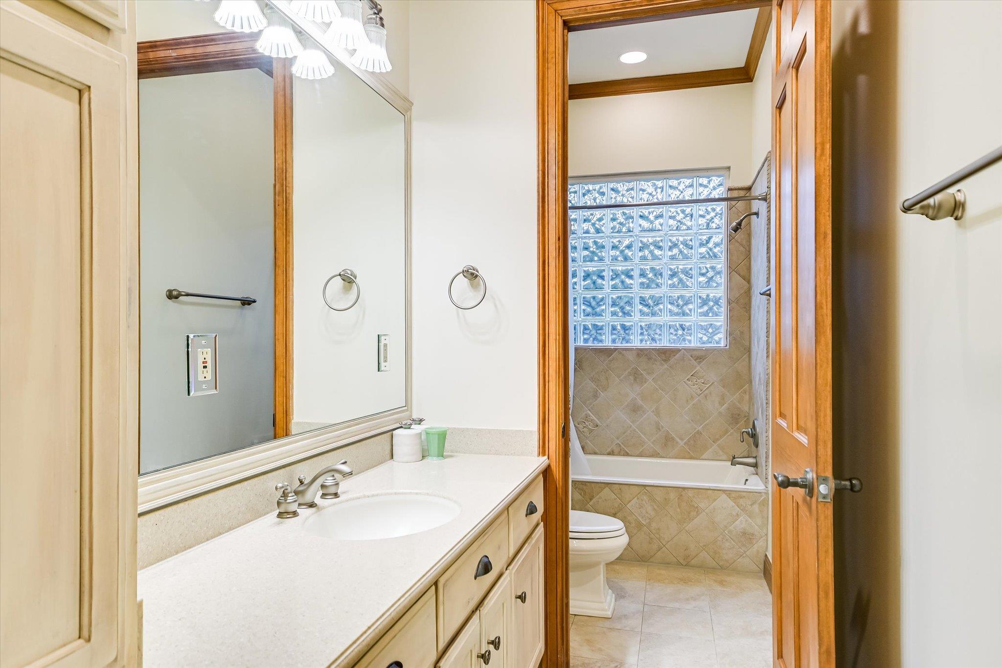 Wimberley, Texas, 78676, United States, 5 Bedrooms Bedrooms, ,4 BathroomsBathrooms,Residential,Active,1973530