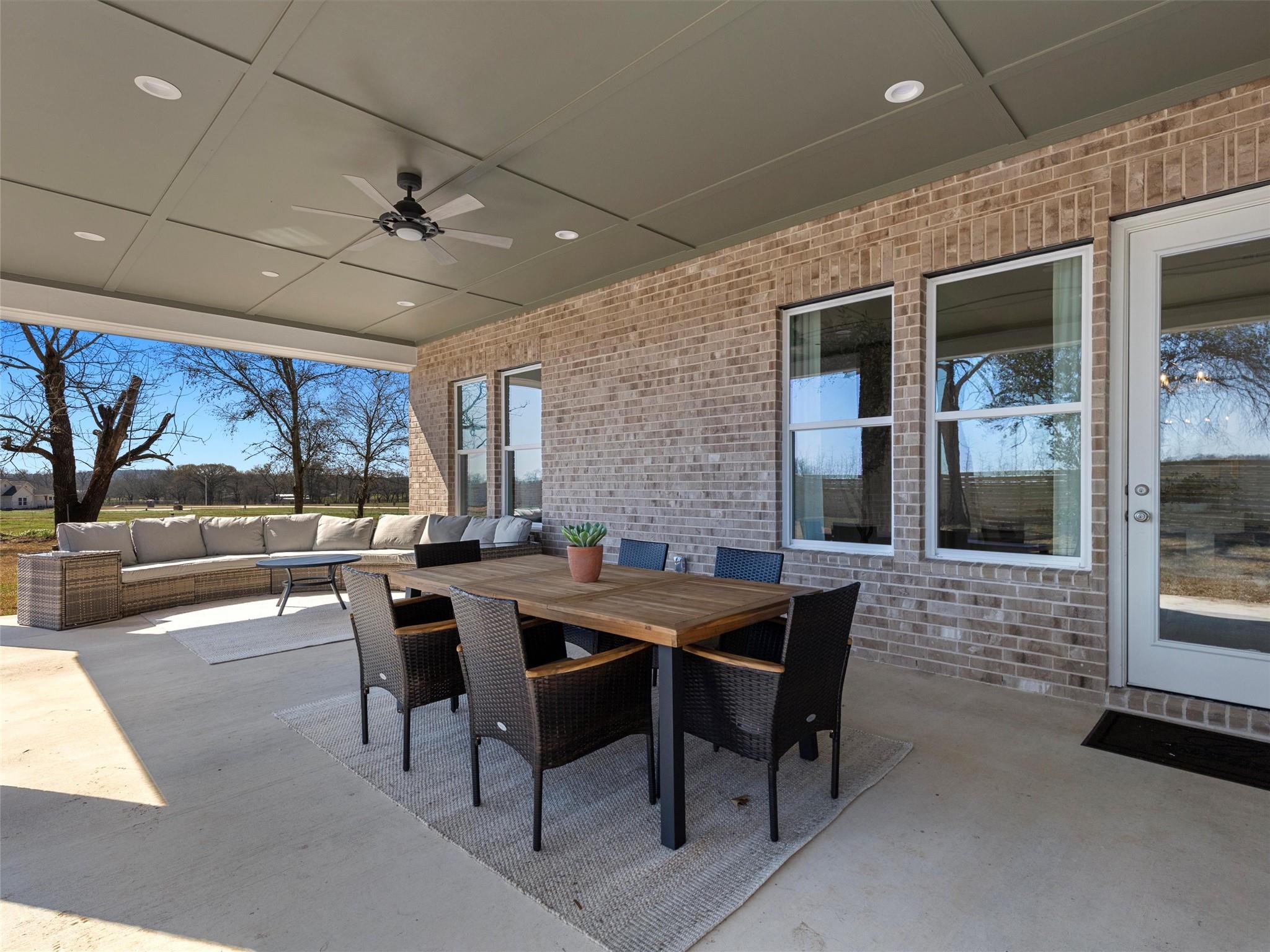 Smithville, Texas, 78957, United States, 4 Bedrooms Bedrooms, ,5 BathroomsBathrooms,Residential,Active,1715487